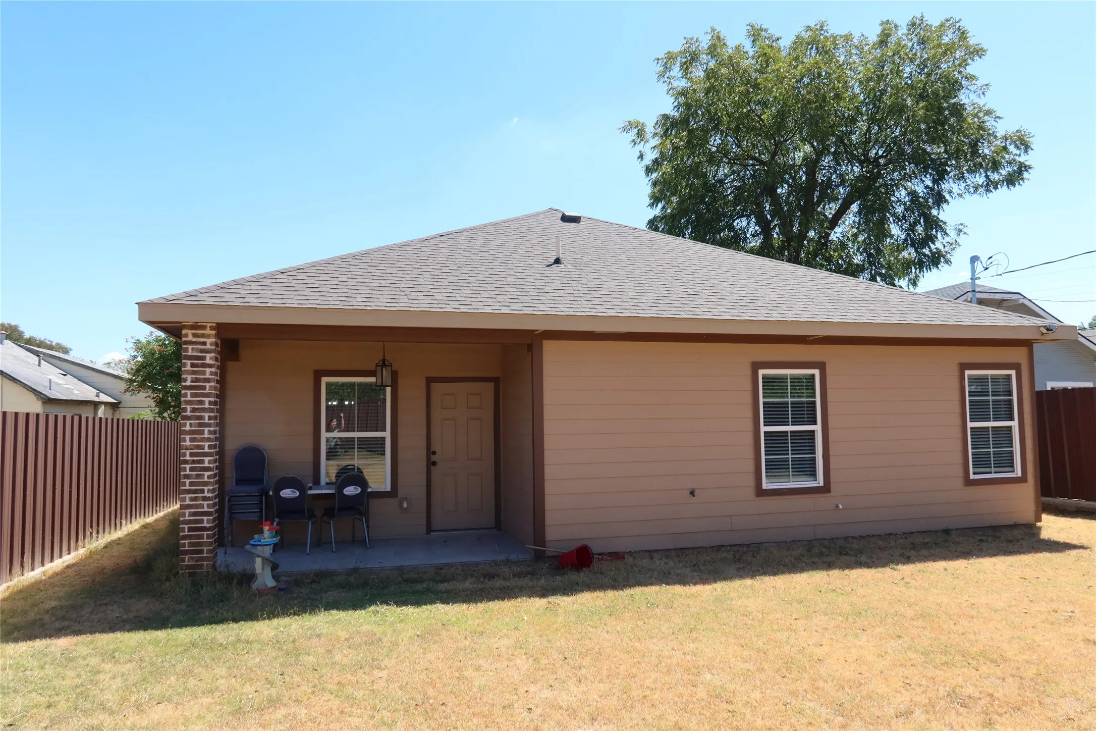 Single Family Residence For Sale in Wichita County , 2410 Buchanan Street, Wichita Falls, Texas 76309, 3 Bedroom, 2 Bathroom, 1 Garage spaces, 1,568 Sqft, built in 2021, mls#21379882, Real Estate Agent in Wichita Falls, Homes For Sale in Wichita county, Homes For Sale in Wichita Falls, Realtor in Wichita Falls Texas, Real Estate Brokerage Independent Realty Texas, Luminita Cordes Realtor