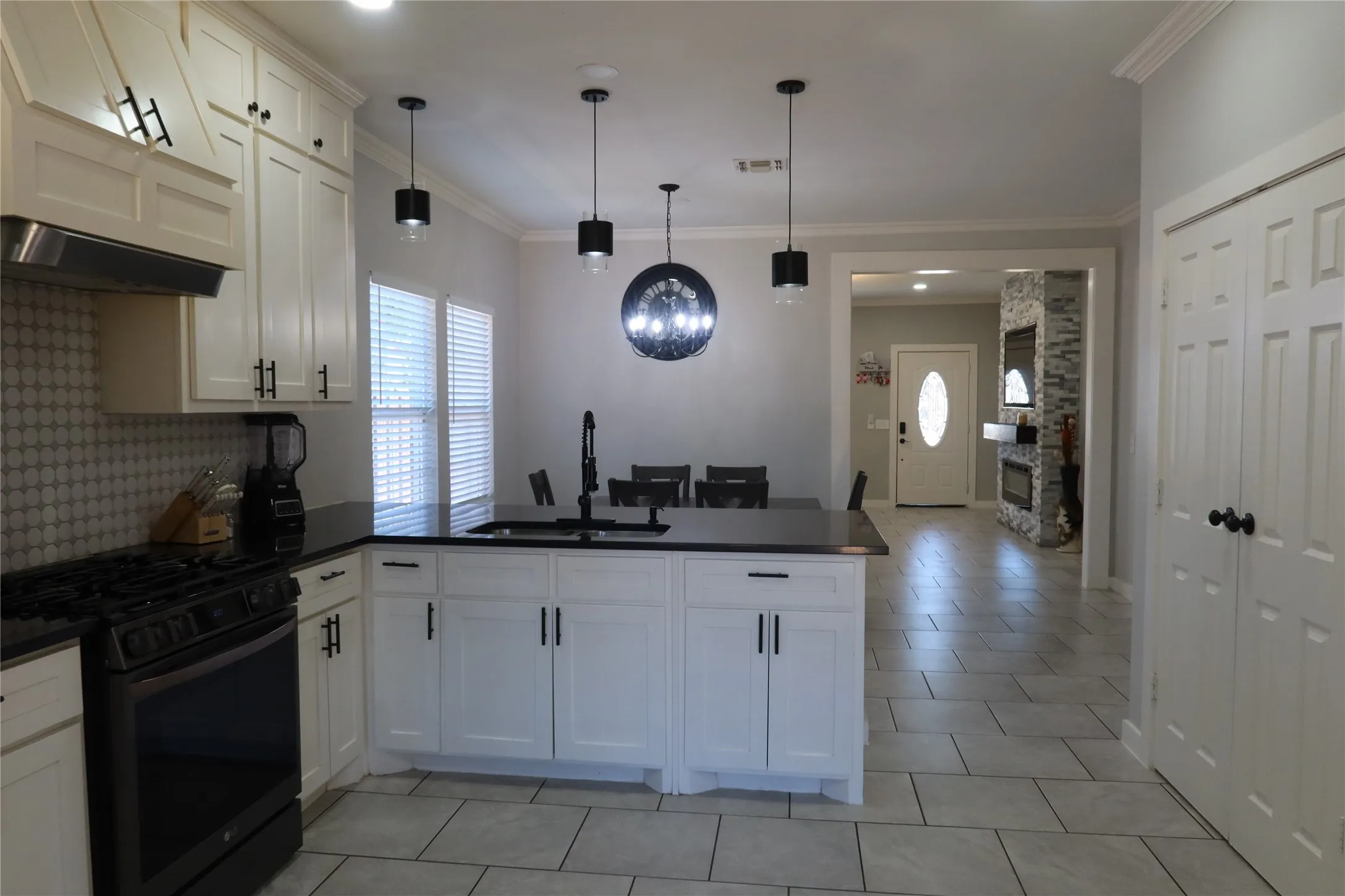 Single Family Residence For Sale in Wichita County , 2410 Buchanan Street, Wichita Falls, Texas 76309, 3 Bedroom, 2 Bathroom, 1 Garage spaces, 1,568 Sqft, built in 2021, mls#21379882, Real Estate Agent in Wichita Falls, Homes For Sale in Wichita county, Homes For Sale in Wichita Falls, Realtor in Wichita Falls Texas, Real Estate Brokerage Independent Realty Texas, Luminita Cordes Realtor