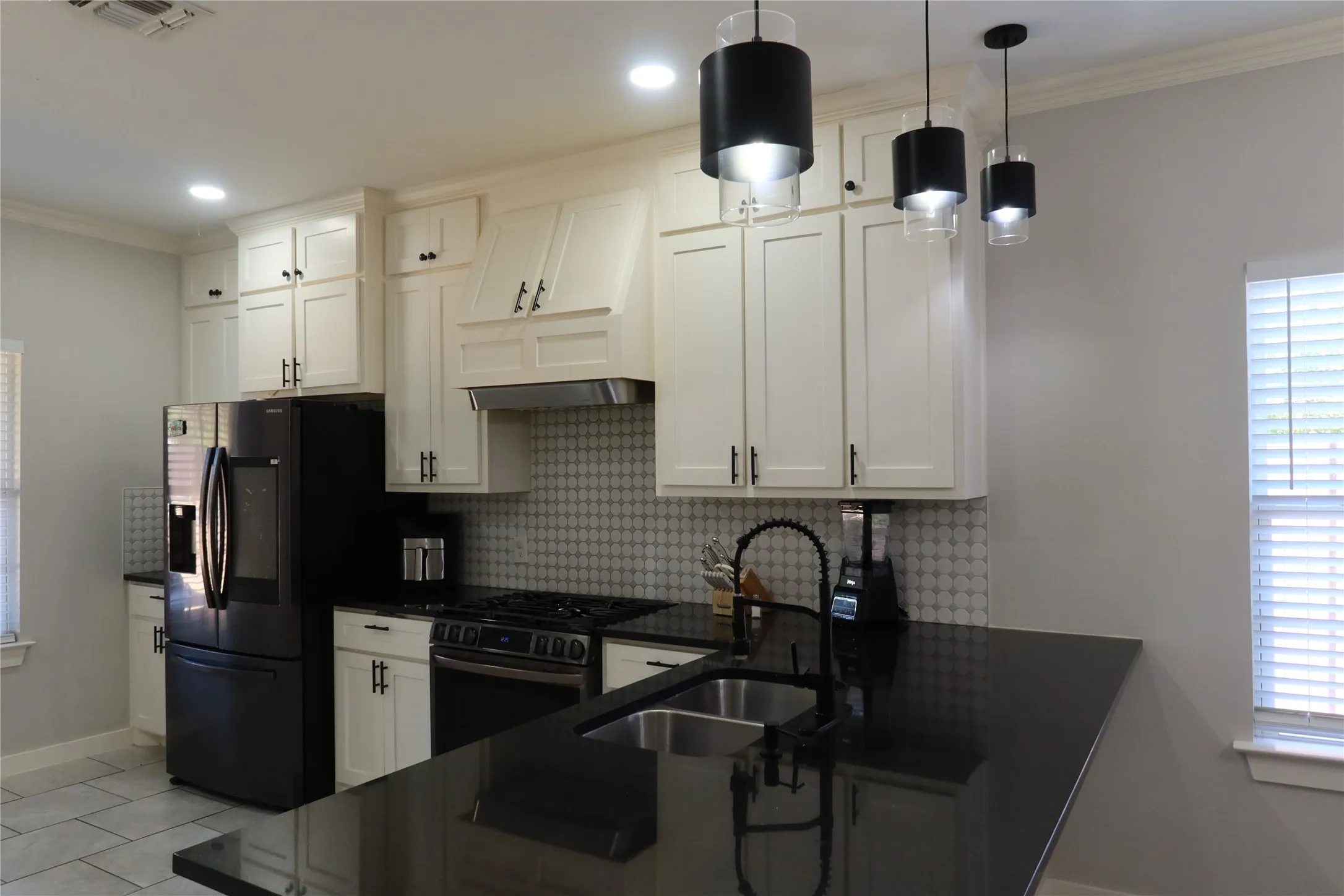 Single Family Residence For Sale in Wichita County , 2410 Buchanan Street, Wichita Falls, Texas 76309, 3 Bedroom, 2 Bathroom, 1 Garage spaces, 1,568 Sqft, built in 2021, mls#21379882, Real Estate Agent in Wichita Falls, Homes For Sale in Wichita county, Homes For Sale in Wichita Falls, Realtor in Wichita Falls Texas, Real Estate Brokerage Independent Realty Texas, Luminita Cordes Realtor