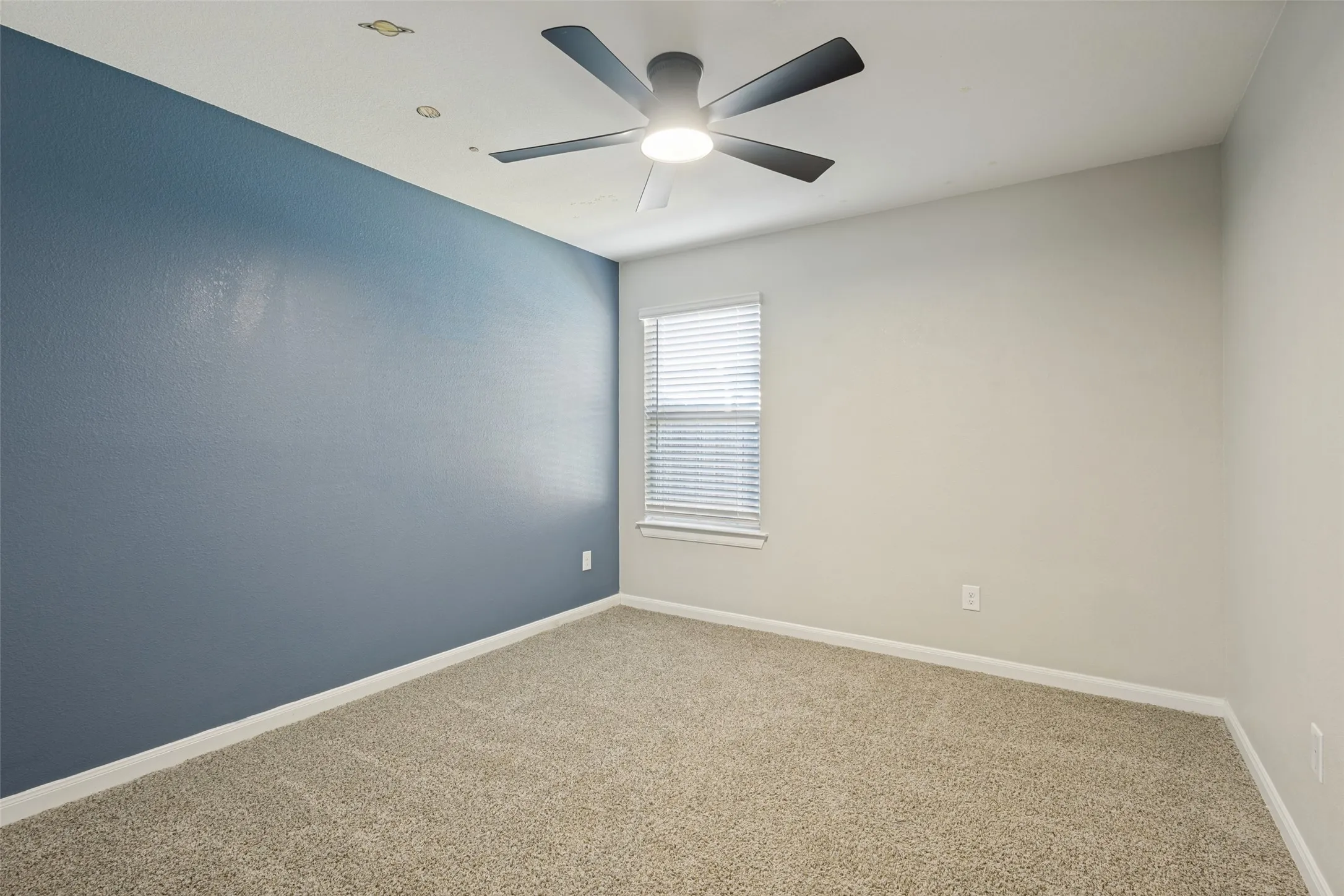 Single Family Residence For Rent in Collin County , 707 Range Drive, Princeton, Texas 75407, 4 Bedroom, 2 Bathroom, 2 Garage spaces, 2,014 Sqft, built in 2021, mls#21373652, Real Estate Agent in Princeton, Homes For Rent in Collin county, Homes For Rent in Princeton, Realtor in Princeton Texas, Real Estate Brokerage Independent Realty Texas, Luminita Cordes Realtor