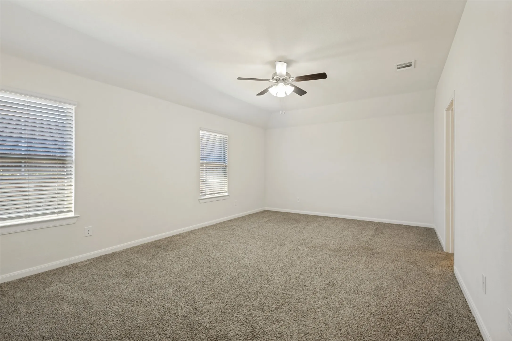 Single Family Residence For Rent in Collin County , 707 Range Drive, Princeton, Texas 75407, 4 Bedroom, 2 Bathroom, 2 Garage spaces, 2,014 Sqft, built in 2021, mls#21373652, Real Estate Agent in Princeton, Homes For Rent in Collin county, Homes For Rent in Princeton, Realtor in Princeton Texas, Real Estate Brokerage Independent Realty Texas, Luminita Cordes Realtor