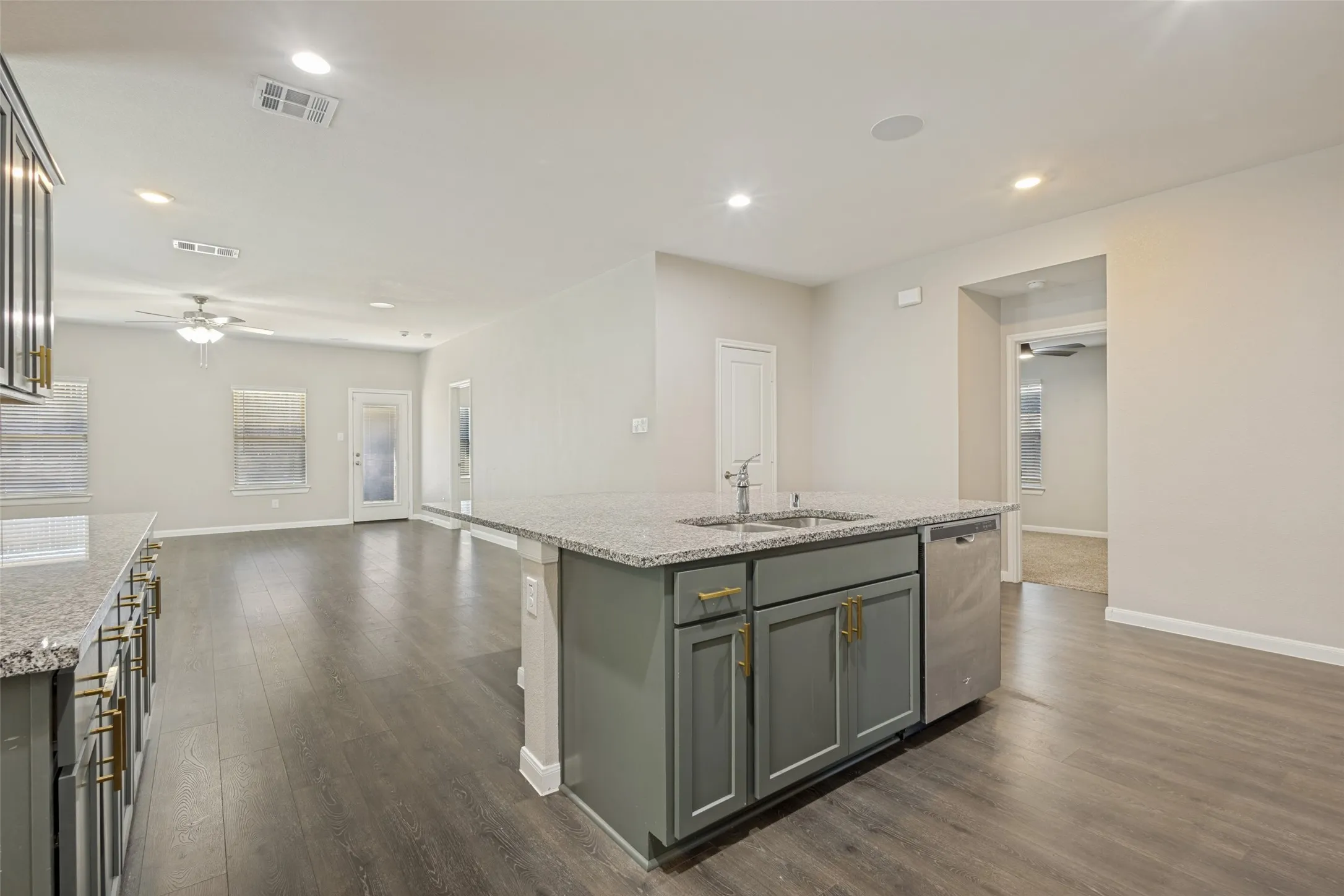 Single Family Residence For Rent in Collin County , 707 Range Drive, Princeton, Texas 75407, 4 Bedroom, 2 Bathroom, 2 Garage spaces, 2,014 Sqft, built in 2021, mls#21373652, Real Estate Agent in Princeton, Homes For Rent in Collin county, Homes For Rent in Princeton, Realtor in Princeton Texas, Real Estate Brokerage Independent Realty Texas, Luminita Cordes Realtor