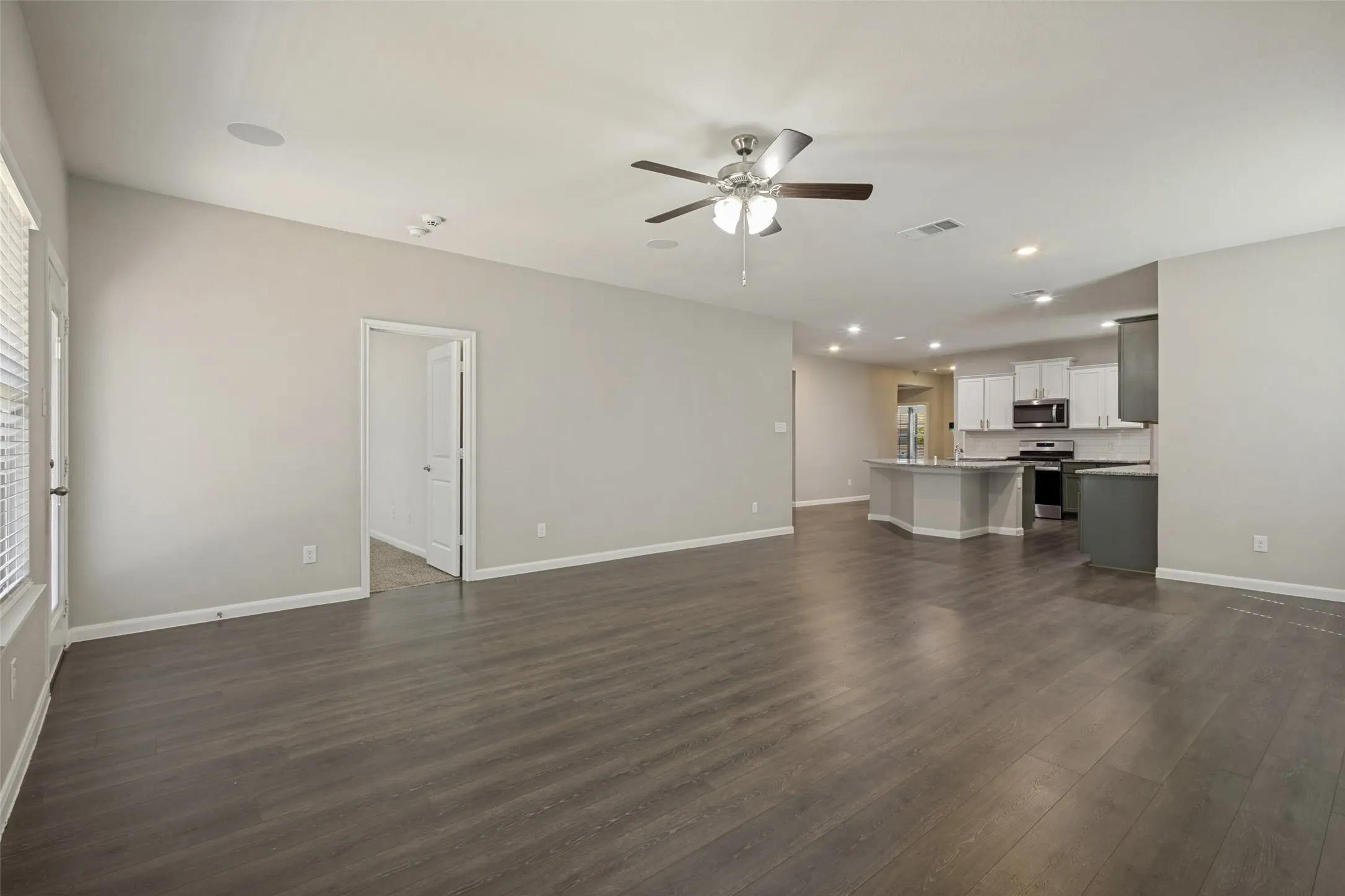 Single Family Residence For Rent in Collin County , 707 Range Drive, Princeton, Texas 75407, 4 Bedroom, 2 Bathroom, 2 Garage spaces, 2,014 Sqft, built in 2021, mls#21373652, Real Estate Agent in Princeton, Homes For Rent in Collin county, Homes For Rent in Princeton, Realtor in Princeton Texas, Real Estate Brokerage Independent Realty Texas, Luminita Cordes Realtor