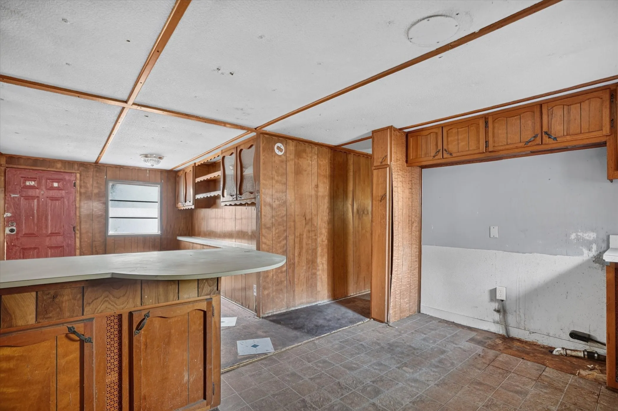 Mobile Home For Sale in Hill County , 161 Arlington Street, Whitney, Texas 76692, 3 Bedroom, 1 Bathroom, Garage spaces, 1,320 Sqft, built in 1968, mls#21380034, Real Estate Agent in Whitney, Homes For Sale in Hill county, Homes For Sale in Whitney, Realtor in Whitney Texas, Real Estate Brokerage Independent Realty Texas, Luminita Cordes Realtor