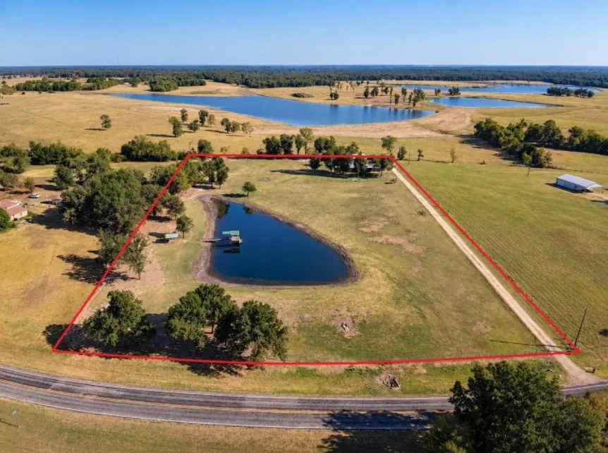 Single Family Residence For Sale in Lamar County , 3840 FM 1499, Paris, Texas 75460, 3 Bedroom, 2 Bathroom, 2 Garage spaces, 1,800 Sqft, built in 0, mls#21380017, Real Estate Agent in Paris, Homes For Sale in Lamar county, Homes For Sale in Paris, Realtor in Paris Texas, Real Estate Brokerage Independent Realty Texas, Luminita Cordes Realtor