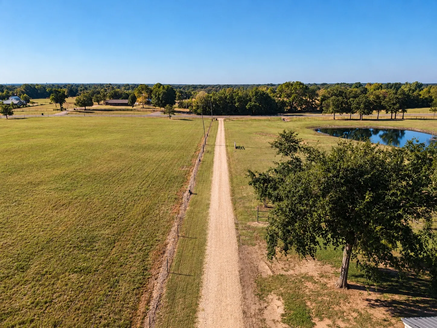 Single Family Residence For Sale in Lamar County , 3840 FM 1499, Paris, Texas 75460, 3 Bedroom, 2 Bathroom, 2 Garage spaces, 1,800 Sqft, built in 0, mls#21380017, Real Estate Agent in Paris, Homes For Sale in Lamar county, Homes For Sale in Paris, Realtor in Paris Texas, Real Estate Brokerage Independent Realty Texas, Luminita Cordes Realtor