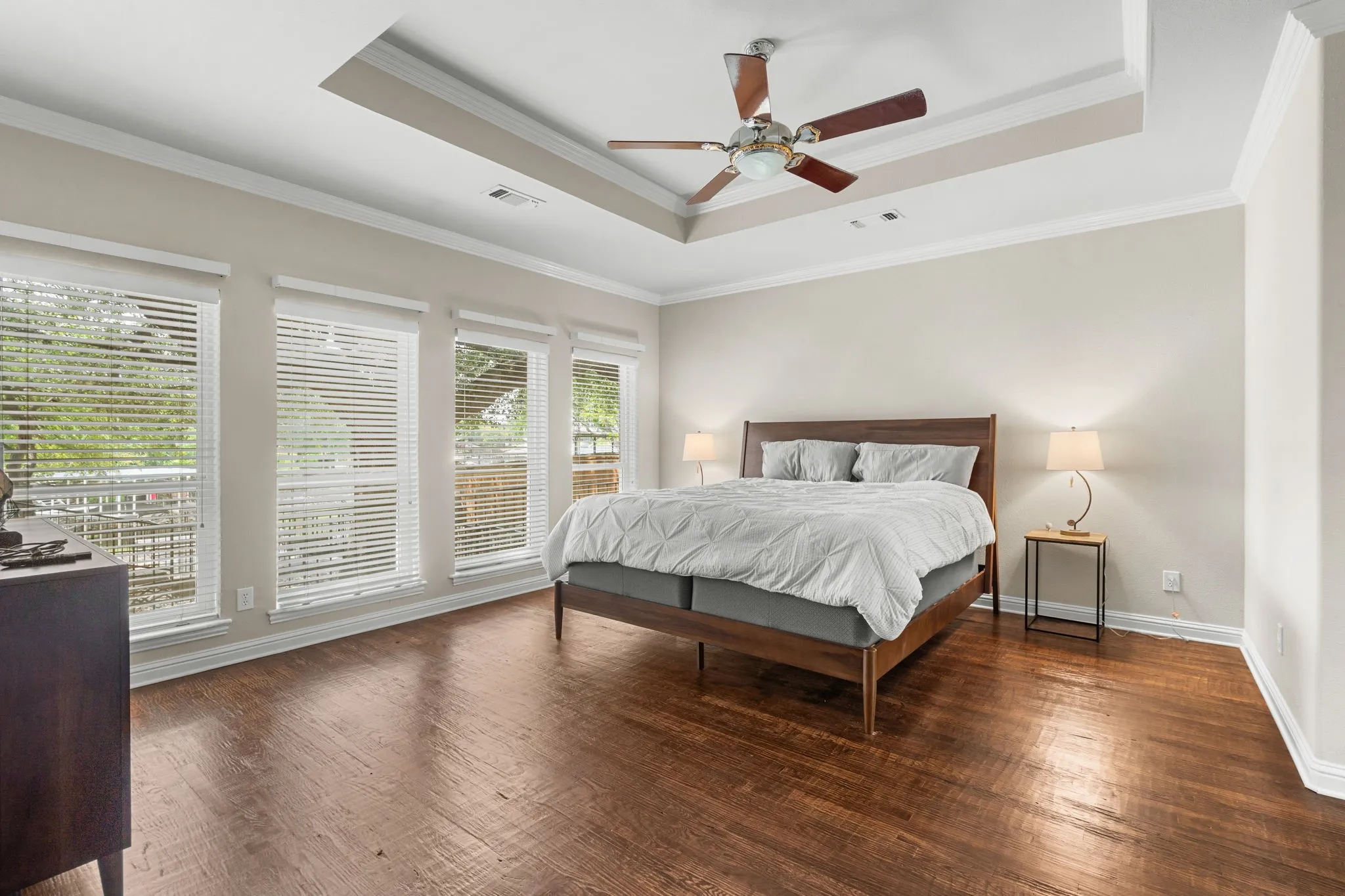 Single Family Residence For Rent in Tarrant County , 8517 Woodlake Circle, Fort Worth, Texas 76179, 4 Bedroom, 3 Bathroom, 3 Garage spaces, 3,404 Sqft, built in 1997, mls#21380276, Real Estate Agent in Fort Worth, Homes For Rent in Tarrant county, Homes For Rent in Fort Worth, Realtor in Fort Worth Texas, Real Estate Brokerage Independent Realty Texas, Luminita Cordes Realtor