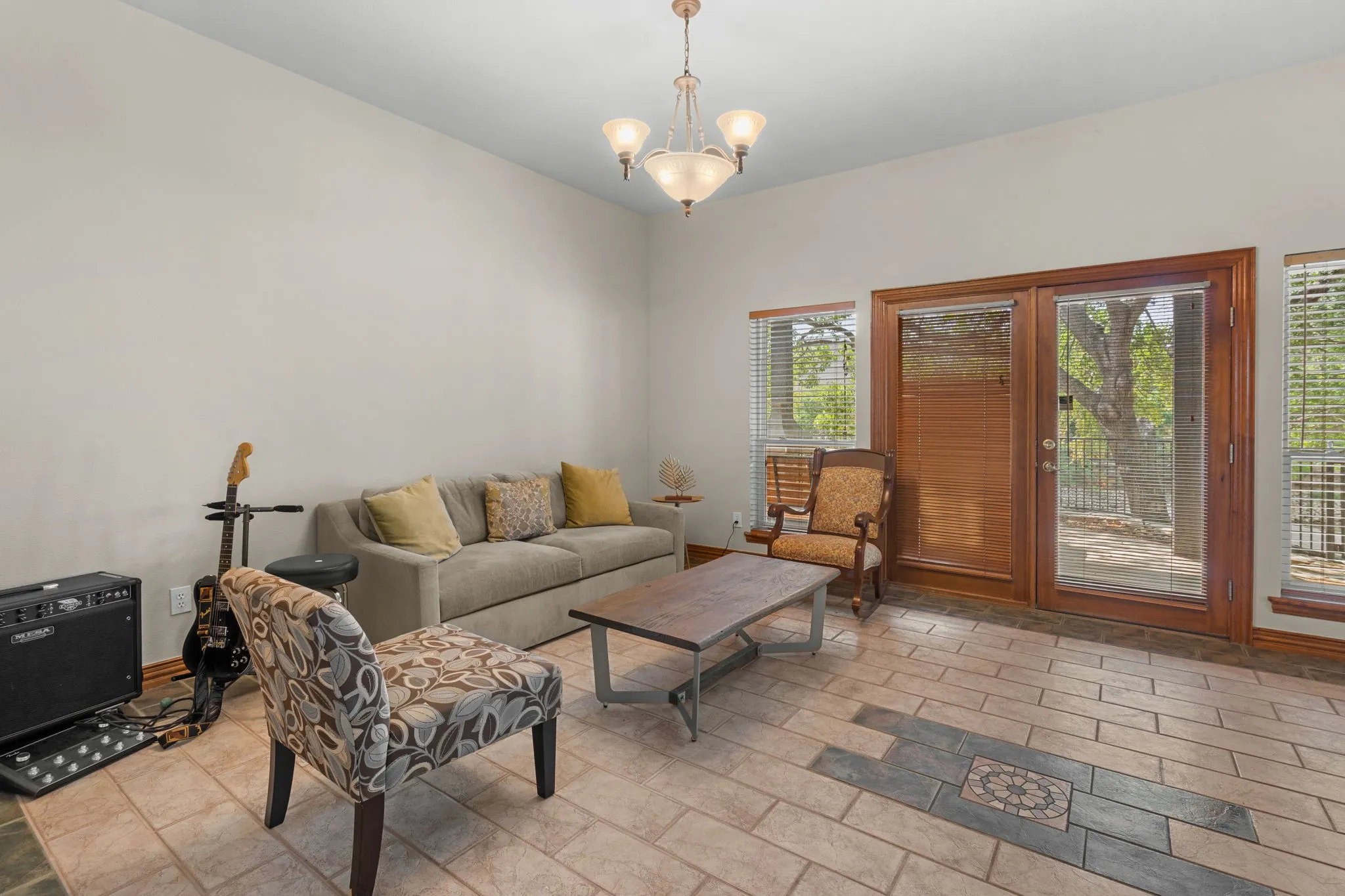 Single Family Residence For Rent in Tarrant County , 8517 Woodlake Circle, Fort Worth, Texas 76179, 4 Bedroom, 3 Bathroom, 3 Garage spaces, 3,404 Sqft, built in 1997, mls#21380276, Real Estate Agent in Fort Worth, Homes For Rent in Tarrant county, Homes For Rent in Fort Worth, Realtor in Fort Worth Texas, Real Estate Brokerage Independent Realty Texas, Luminita Cordes Realtor