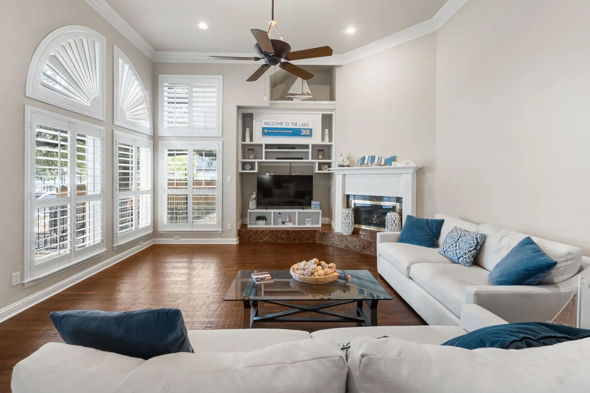 Single Family Residence For Rent in Tarrant County , 8517 Woodlake Circle, Fort Worth, Texas 76179, 4 Bedroom, 3 Bathroom, 3 Garage spaces, 3,404 Sqft, built in 1997, mls#21380276, Real Estate Agent in Fort Worth, Homes For Rent in Tarrant county, Homes For Rent in Fort Worth, Realtor in Fort Worth Texas, Real Estate Brokerage Independent Realty Texas, Luminita Cordes Realtor