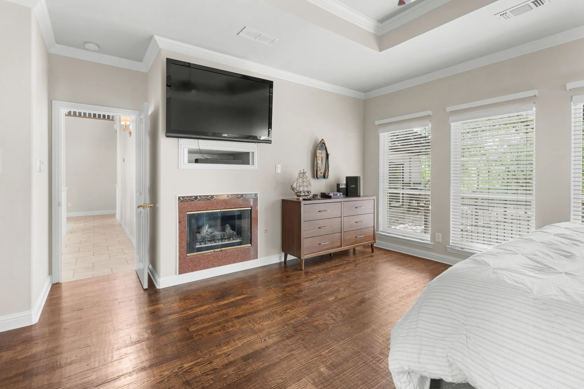 Single Family Residence For Rent in Tarrant County , 8517 Woodlake Circle, Fort Worth, Texas 76179, 4 Bedroom, 3 Bathroom, 3 Garage spaces, 3,404 Sqft, built in 1997, mls#21380276, Real Estate Agent in Fort Worth, Homes For Rent in Tarrant county, Homes For Rent in Fort Worth, Realtor in Fort Worth Texas, Real Estate Brokerage Independent Realty Texas, Luminita Cordes Realtor