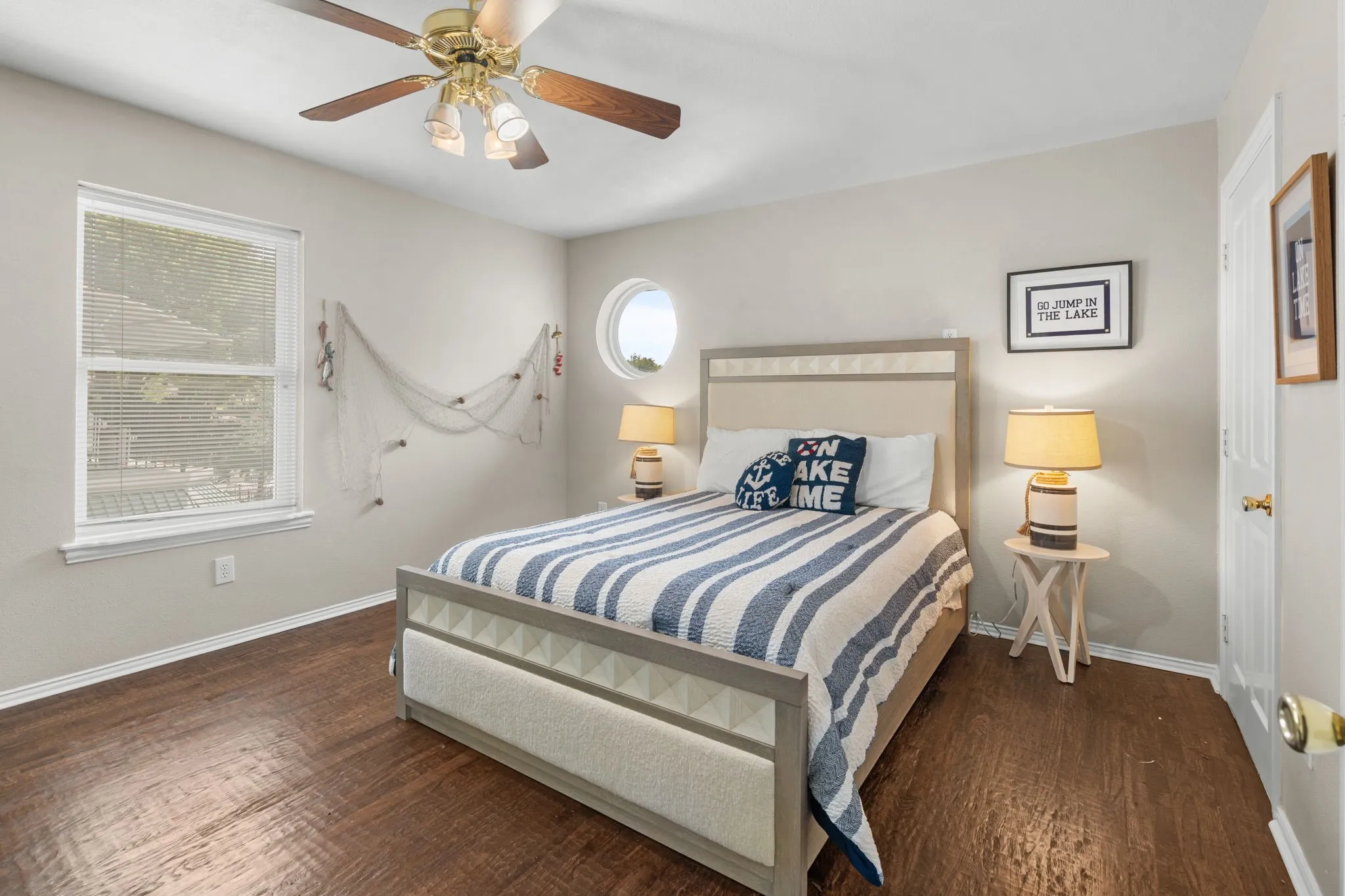 Single Family Residence For Rent in Tarrant County , 8517 Woodlake Circle, Fort Worth, Texas 76179, 4 Bedroom, 3 Bathroom, 3 Garage spaces, 3,404 Sqft, built in 1997, mls#21380276, Real Estate Agent in Fort Worth, Homes For Rent in Tarrant county, Homes For Rent in Fort Worth, Realtor in Fort Worth Texas, Real Estate Brokerage Independent Realty Texas, Luminita Cordes Realtor