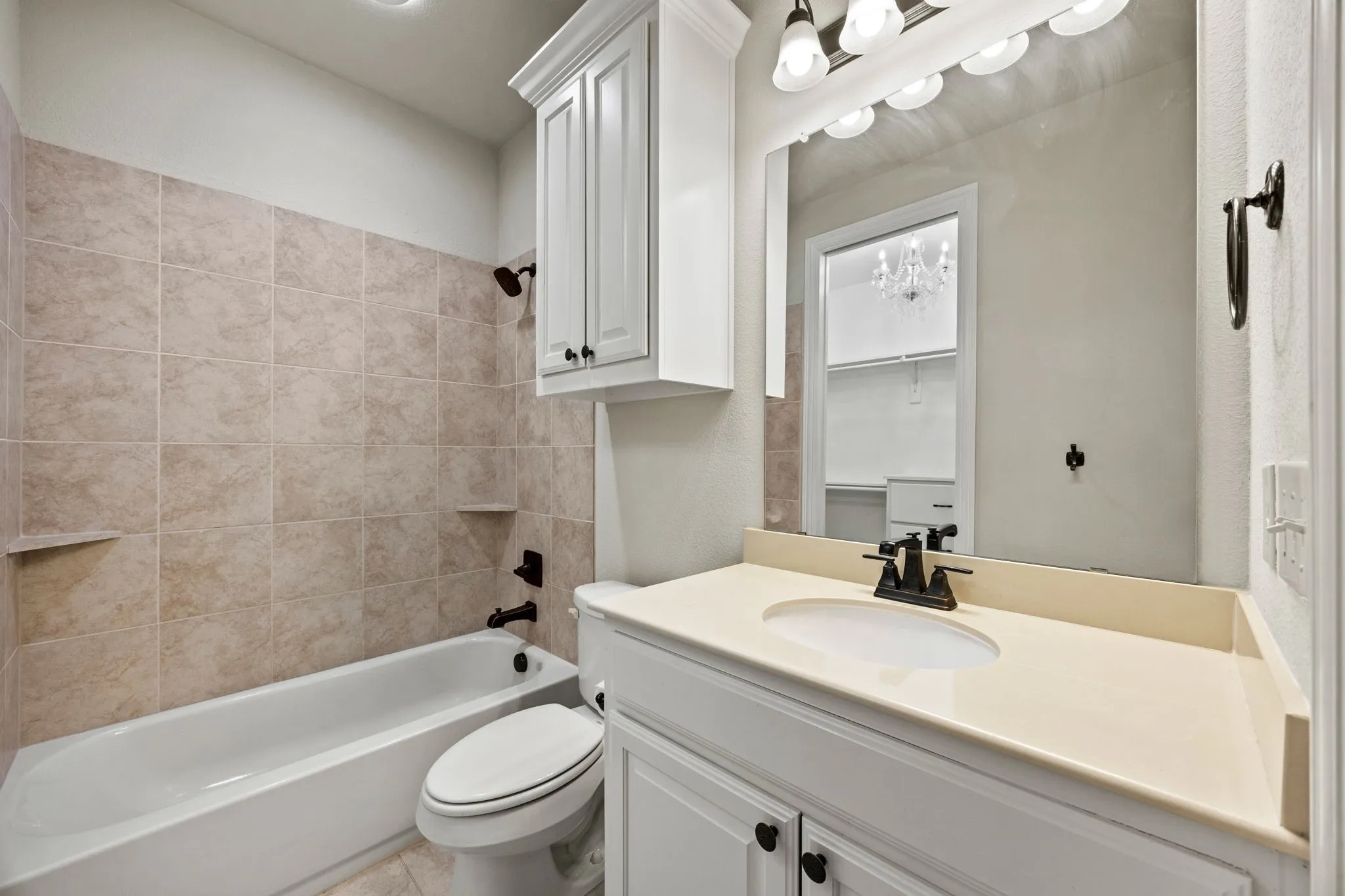 Single Family Residence For Sale in Rockwall County , 800 Yasmin Court, Heath, Texas 75126, 4 Bedroom, 4 Bathroom, 4 Garage spaces, 3,656 Sqft, built in 2015, mls#21380308, Real Estate Agent in Heath, Homes For Sale in Rockwall county, Homes For Sale in Heath, Realtor in Heath Texas, Real Estate Brokerage Independent Realty Texas, Luminita Cordes Realtor