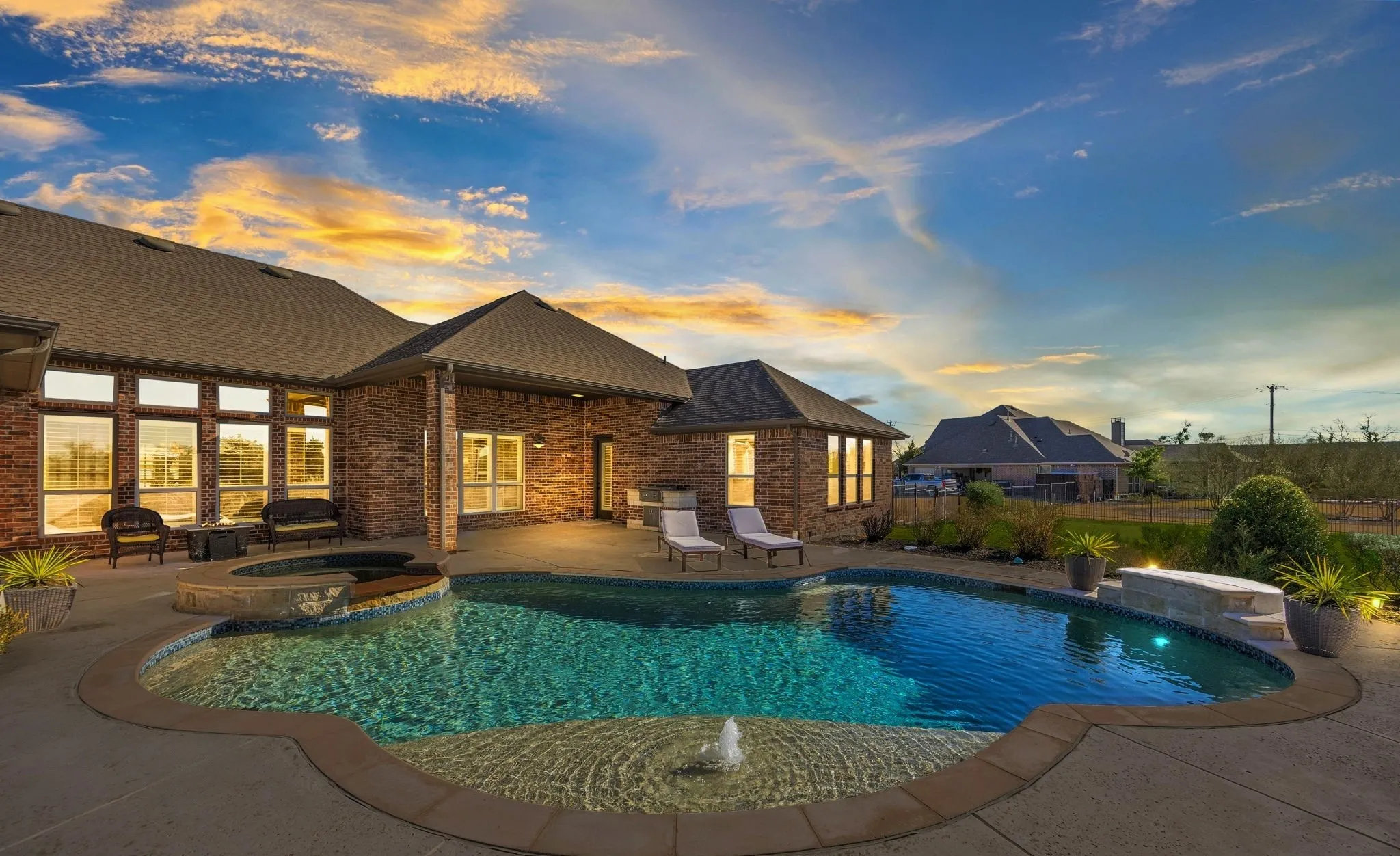 Single Family Residence For Sale in Rockwall County , 800 Yasmin Court, Heath, Texas 75126, 4 Bedroom, 4 Bathroom, 4 Garage spaces, 3,656 Sqft, built in 2015, mls#21380308, Real Estate Agent in Heath, Homes For Sale in Rockwall county, Homes For Sale in Heath, Realtor in Heath Texas, Real Estate Brokerage Independent Realty Texas, Luminita Cordes Realtor