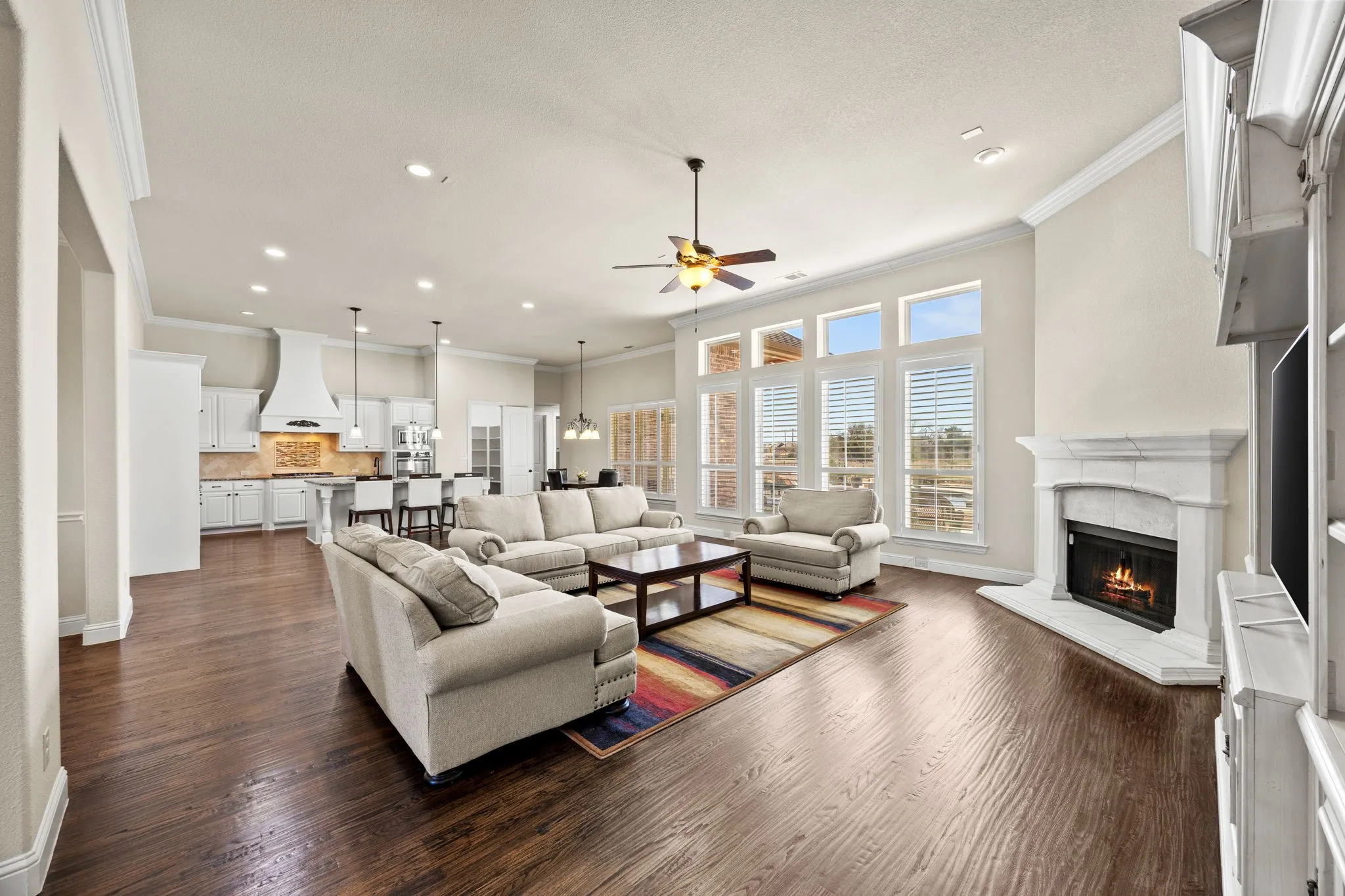 Single Family Residence For Sale in Rockwall County , 800 Yasmin Court, Heath, Texas 75126, 4 Bedroom, 4 Bathroom, 4 Garage spaces, 3,656 Sqft, built in 2015, mls#21380308, Real Estate Agent in Heath, Homes For Sale in Rockwall county, Homes For Sale in Heath, Realtor in Heath Texas, Real Estate Brokerage Independent Realty Texas, Luminita Cordes Realtor