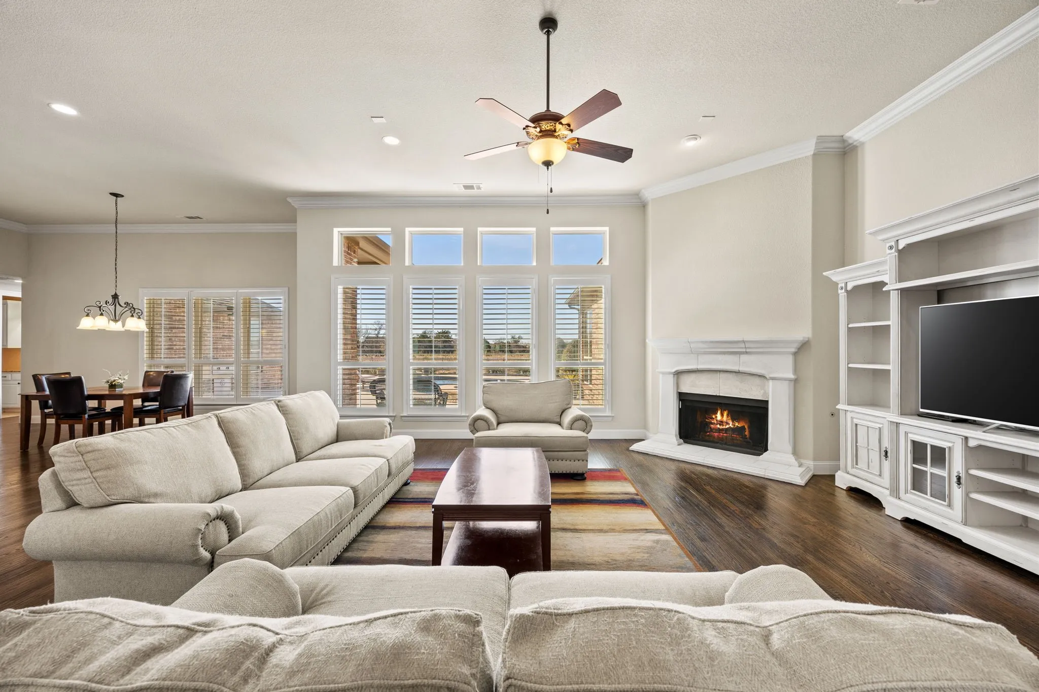 Single Family Residence For Sale in Rockwall County , 800 Yasmin Court, Heath, Texas 75126, 4 Bedroom, 4 Bathroom, 4 Garage spaces, 3,656 Sqft, built in 2015, mls#21380308, Real Estate Agent in Heath, Homes For Sale in Rockwall county, Homes For Sale in Heath, Realtor in Heath Texas, Real Estate Brokerage Independent Realty Texas, Luminita Cordes Realtor