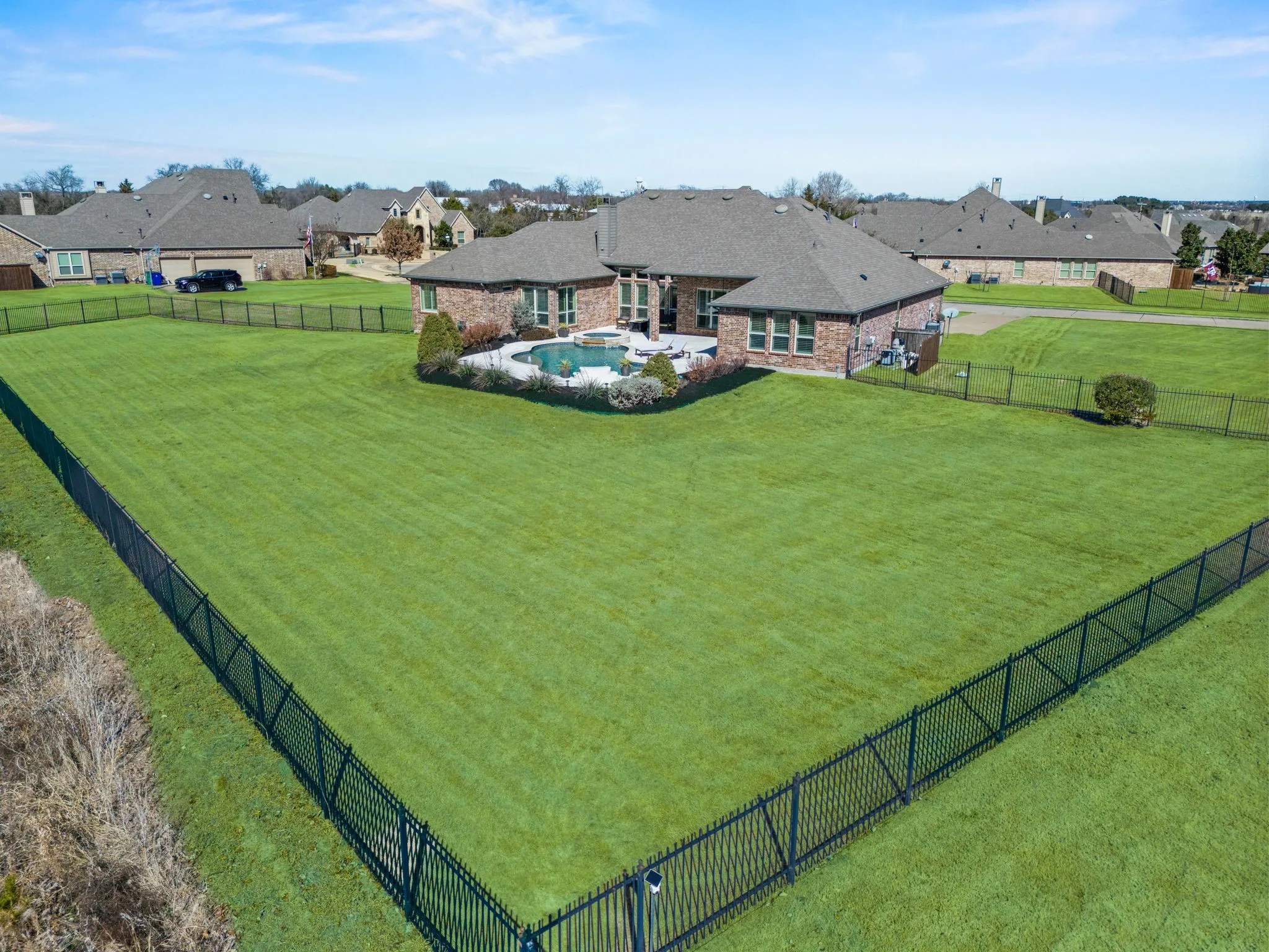 Single Family Residence For Sale in Rockwall County , 800 Yasmin Court, Heath, Texas 75126, 4 Bedroom, 4 Bathroom, 4 Garage spaces, 3,656 Sqft, built in 2015, mls#21380308, Real Estate Agent in Heath, Homes For Sale in Rockwall county, Homes For Sale in Heath, Realtor in Heath Texas, Real Estate Brokerage Independent Realty Texas, Luminita Cordes Realtor