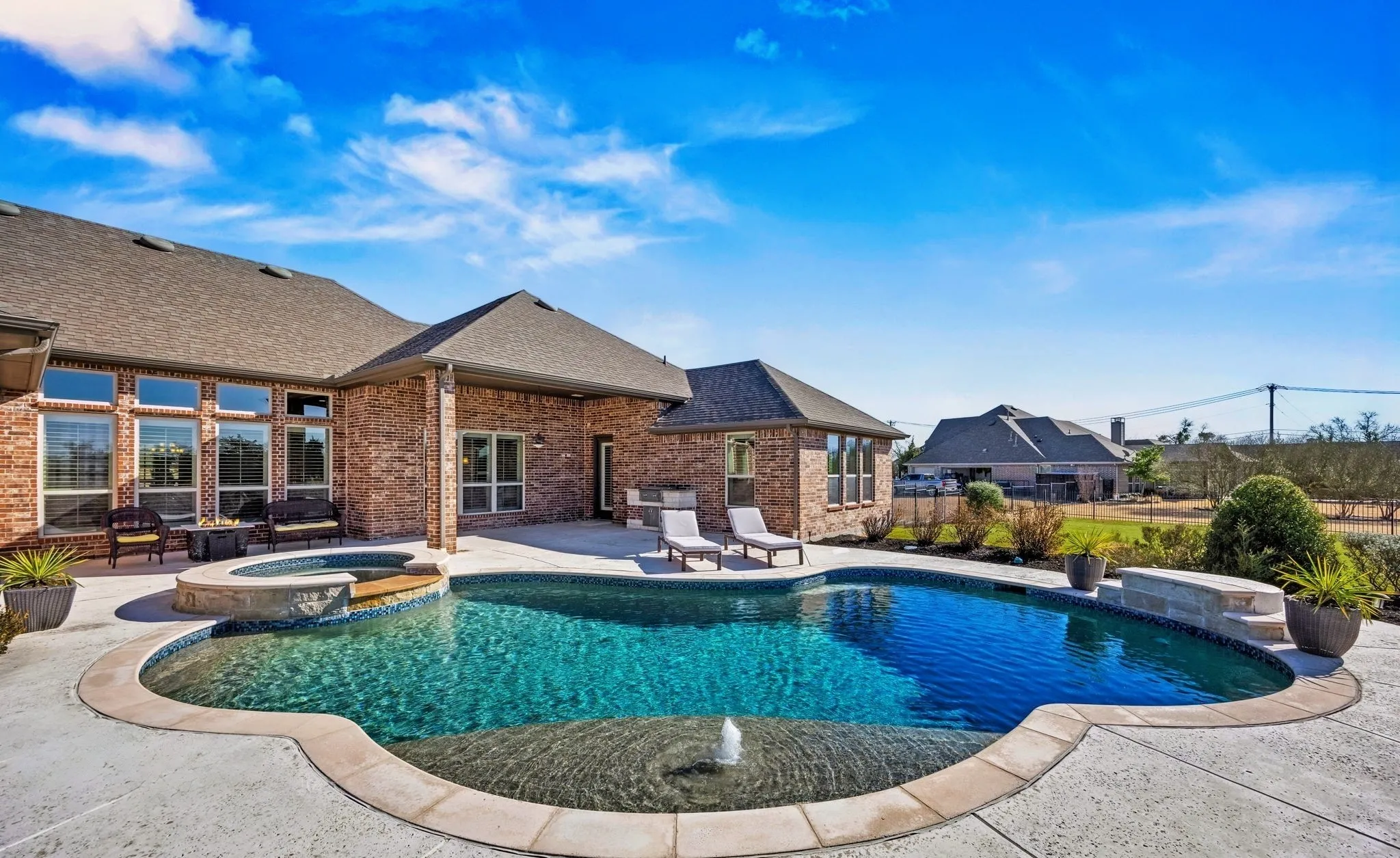 Single Family Residence For Sale in Rockwall County , 800 Yasmin Court, Heath, Texas 75126, 4 Bedroom, 4 Bathroom, 4 Garage spaces, 3,656 Sqft, built in 2015, mls#21380308, Real Estate Agent in Heath, Homes For Sale in Rockwall county, Homes For Sale in Heath, Realtor in Heath Texas, Real Estate Brokerage Independent Realty Texas, Luminita Cordes Realtor