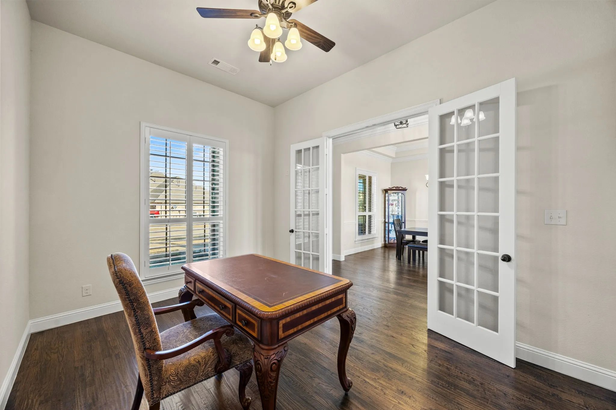 Single Family Residence For Sale in Rockwall County , 800 Yasmin Court, Heath, Texas 75126, 4 Bedroom, 4 Bathroom, 4 Garage spaces, 3,656 Sqft, built in 2015, mls#21380308, Real Estate Agent in Heath, Homes For Sale in Rockwall county, Homes For Sale in Heath, Realtor in Heath Texas, Real Estate Brokerage Independent Realty Texas, Luminita Cordes Realtor