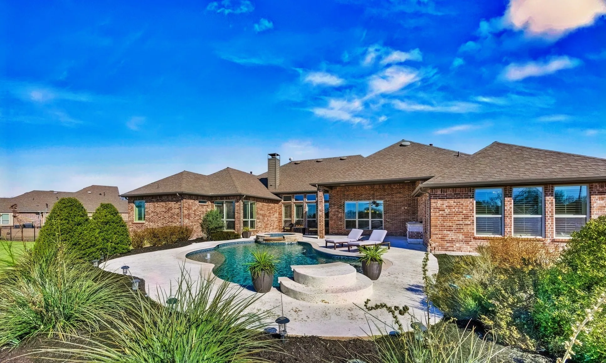Single Family Residence For Sale in Rockwall County , 800 Yasmin Court, Heath, Texas 75126, 4 Bedroom, 4 Bathroom, 4 Garage spaces, 3,656 Sqft, built in 2015, mls#21380308, Real Estate Agent in Heath, Homes For Sale in Rockwall county, Homes For Sale in Heath, Realtor in Heath Texas, Real Estate Brokerage Independent Realty Texas, Luminita Cordes Realtor