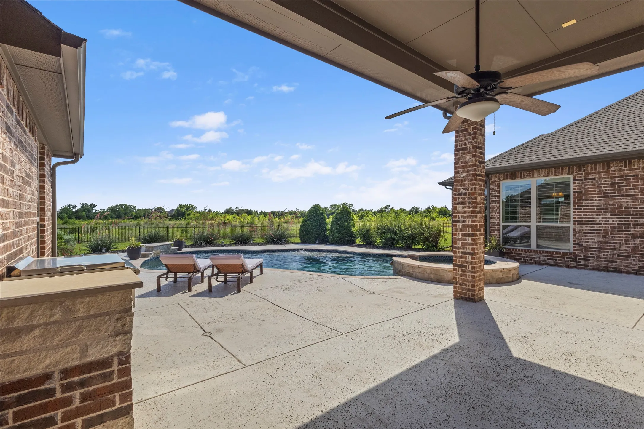Single Family Residence For Sale in Rockwall County , 800 Yasmin Court, Heath, Texas 75126, 4 Bedroom, 4 Bathroom, 4 Garage spaces, 3,656 Sqft, built in 2015, mls#21380308, Real Estate Agent in Heath, Homes For Sale in Rockwall county, Homes For Sale in Heath, Realtor in Heath Texas, Real Estate Brokerage Independent Realty Texas, Luminita Cordes Realtor