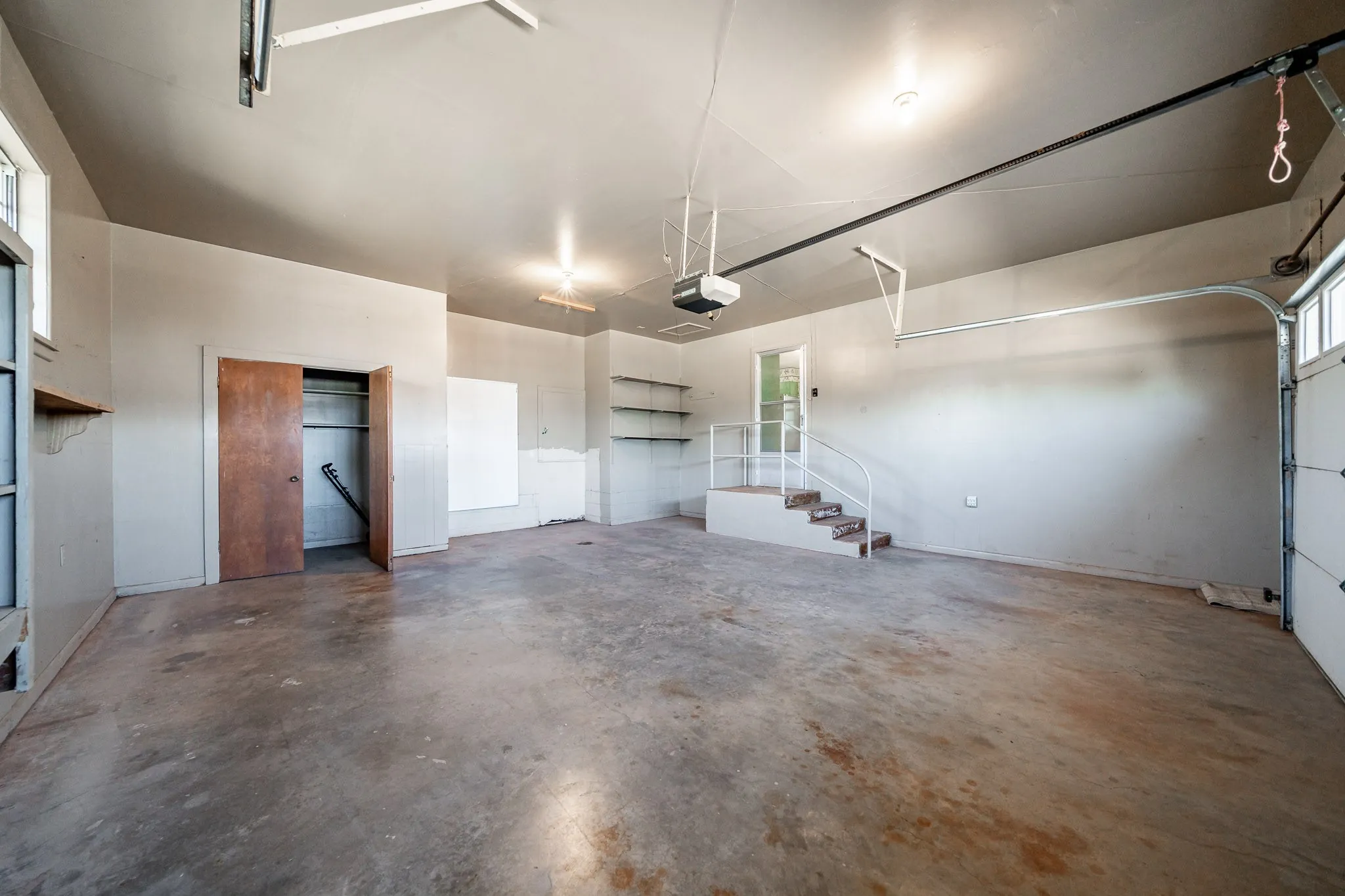 Single Family Residence For Sale in Fisher County , 110 E MCARTHUR, Rotan, Texas 79546, 3 Bedroom, 2 Bathroom, 2 Garage spaces, 3,169 Sqft, built in 1962, mls#21380300, Real Estate Agent in Rotan, Homes For Sale in Fisher county, Homes For Sale in Rotan, Realtor in Rotan Texas, Real Estate Brokerage Independent Realty Texas, Luminita Cordes Realtor