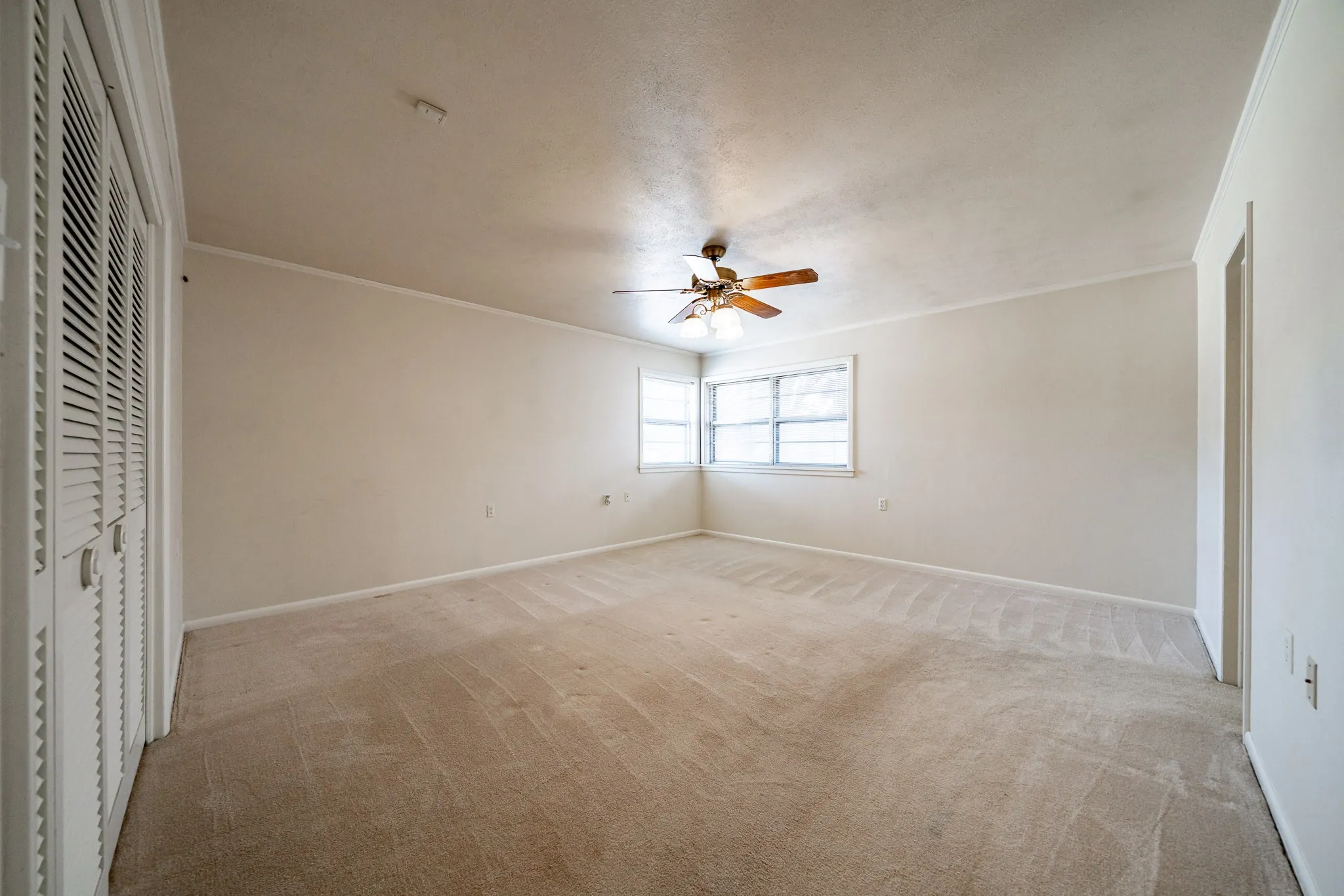 Single Family Residence For Sale in Fisher County , 110 E MCARTHUR, Rotan, Texas 79546, 3 Bedroom, 2 Bathroom, 2 Garage spaces, 3,169 Sqft, built in 1962, mls#21380300, Real Estate Agent in Rotan, Homes For Sale in Fisher county, Homes For Sale in Rotan, Realtor in Rotan Texas, Real Estate Brokerage Independent Realty Texas, Luminita Cordes Realtor