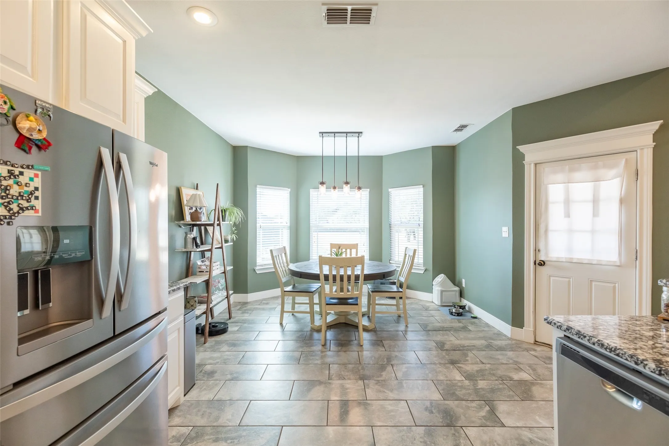 Single Family Residence For Sale in Taylor County , 253 Hog Eye Road, Abilene, Texas 79602, 3 Bedroom, 2 Bathroom, 2 Garage spaces, 1,828 Sqft, built in 2017, mls#21378886, Real Estate Agent in Abilene, Homes For Sale in Taylor county, Homes For Sale in Abilene, Realtor in Abilene Texas, Real Estate Brokerage Independent Realty Texas, Luminita Cordes Realtor