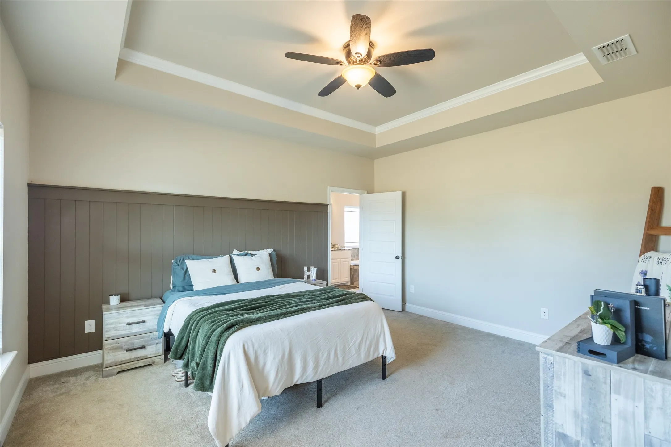 Single Family Residence For Sale in Taylor County , 253 Hog Eye Road, Abilene, Texas 79602, 3 Bedroom, 2 Bathroom, 2 Garage spaces, 1,828 Sqft, built in 2017, mls#21378886, Real Estate Agent in Abilene, Homes For Sale in Taylor county, Homes For Sale in Abilene, Realtor in Abilene Texas, Real Estate Brokerage Independent Realty Texas, Luminita Cordes Realtor