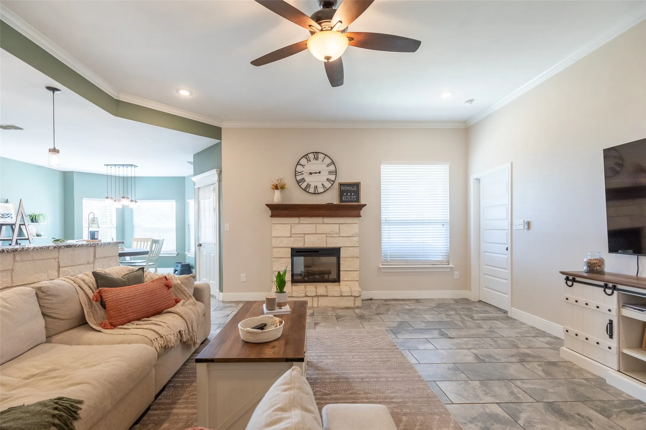 Single Family Residence For Sale in Taylor County , 253 Hog Eye Road, Abilene, Texas 79602, 3 Bedroom, 2 Bathroom, 2 Garage spaces, 1,828 Sqft, built in 2017, mls#21378886, Real Estate Agent in Abilene, Homes For Sale in Taylor county, Homes For Sale in Abilene, Realtor in Abilene Texas, Real Estate Brokerage Independent Realty Texas, Luminita Cordes Realtor