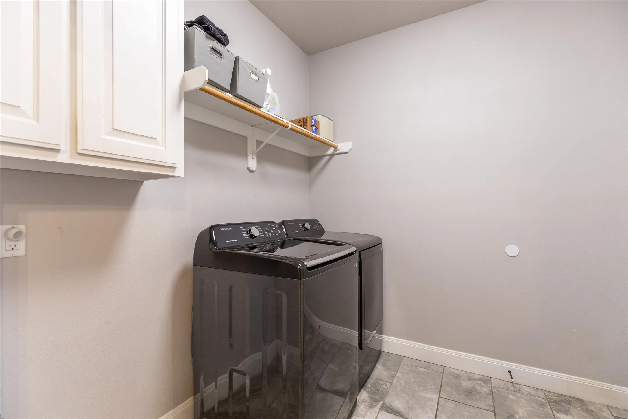 Single Family Residence For Sale in Taylor County , 253 Hog Eye Road, Abilene, Texas 79602, 3 Bedroom, 2 Bathroom, 2 Garage spaces, 1,828 Sqft, built in 2017, mls#21378886, Real Estate Agent in Abilene, Homes For Sale in Taylor county, Homes For Sale in Abilene, Realtor in Abilene Texas, Real Estate Brokerage Independent Realty Texas, Luminita Cordes Realtor
