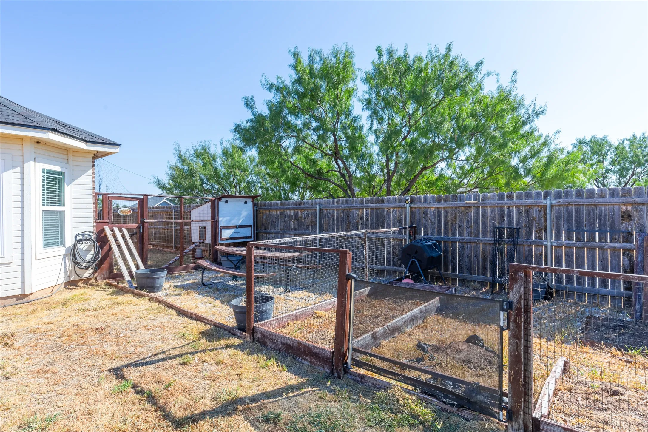 Single Family Residence For Sale in Taylor County , 253 Hog Eye Road, Abilene, Texas 79602, 3 Bedroom, 2 Bathroom, 2 Garage spaces, 1,828 Sqft, built in 2017, mls#21378886, Real Estate Agent in Abilene, Homes For Sale in Taylor county, Homes For Sale in Abilene, Realtor in Abilene Texas, Real Estate Brokerage Independent Realty Texas, Luminita Cordes Realtor