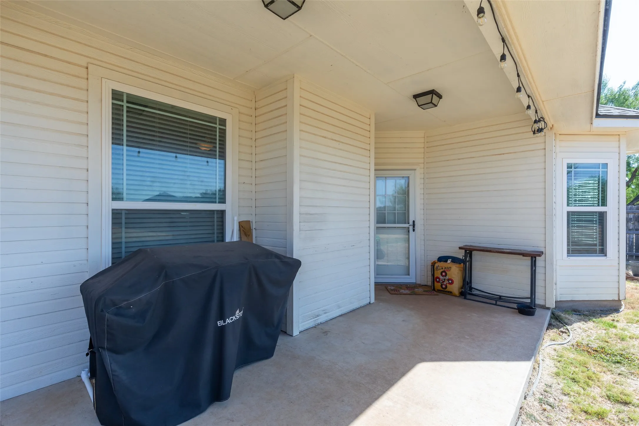 Single Family Residence For Sale in Taylor County , 253 Hog Eye Road, Abilene, Texas 79602, 3 Bedroom, 2 Bathroom, 2 Garage spaces, 1,828 Sqft, built in 2017, mls#21378886, Real Estate Agent in Abilene, Homes For Sale in Taylor county, Homes For Sale in Abilene, Realtor in Abilene Texas, Real Estate Brokerage Independent Realty Texas, Luminita Cordes Realtor