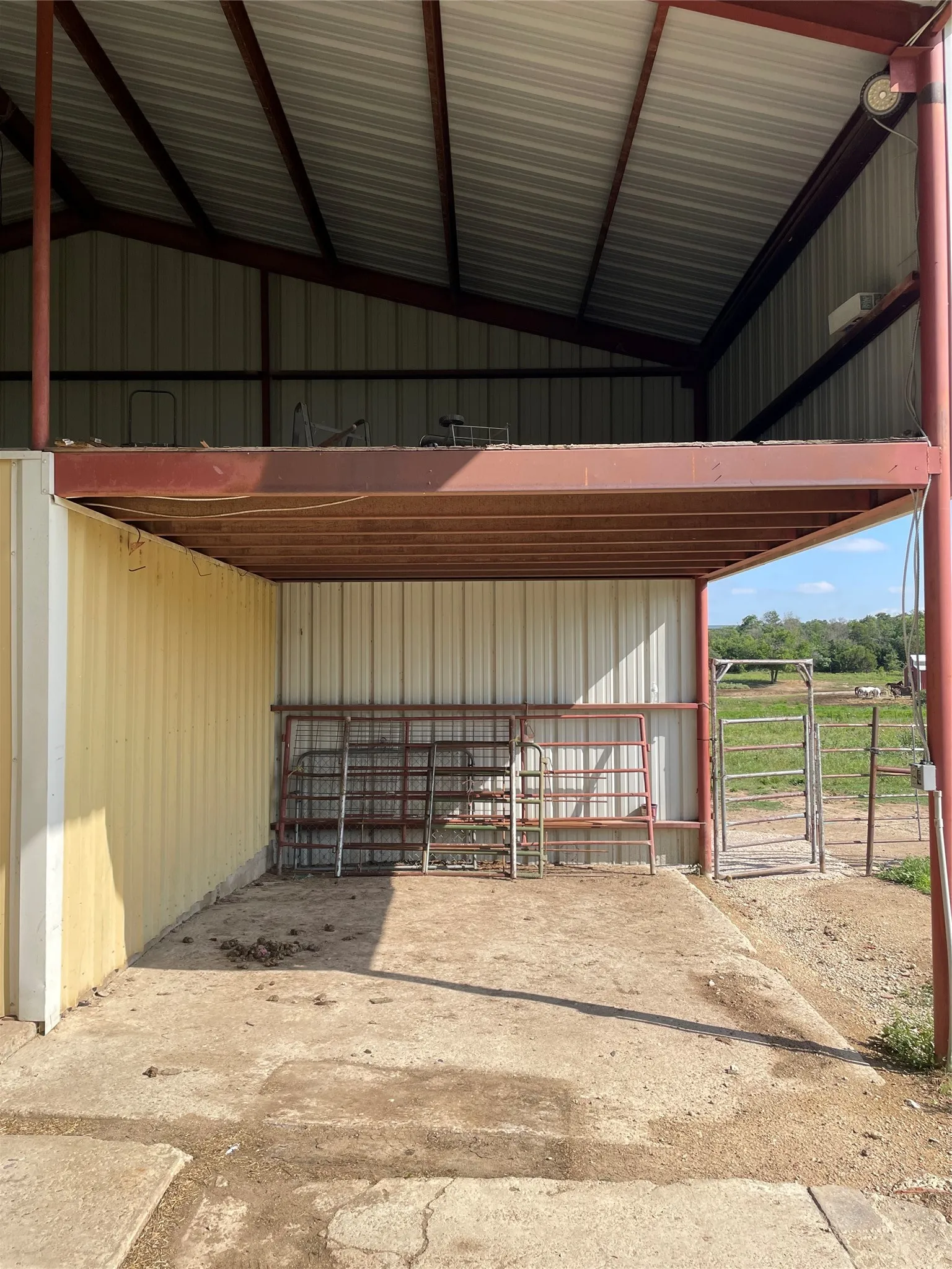 Single Family Residence For Rent in Parker County , 300 Rt Lane, Weatherford, Texas 76085, 3 Bedroom, 2 Bathroom, Garage spaces, 1,701 Sqft, built in 1969, mls#21380313, Real Estate Agent in Weatherford, Homes For Rent in Parker county, Homes For Rent in Weatherford, Realtor in Weatherford Texas, Real Estate Brokerage Independent Realty Texas, Luminita Cordes Realtor