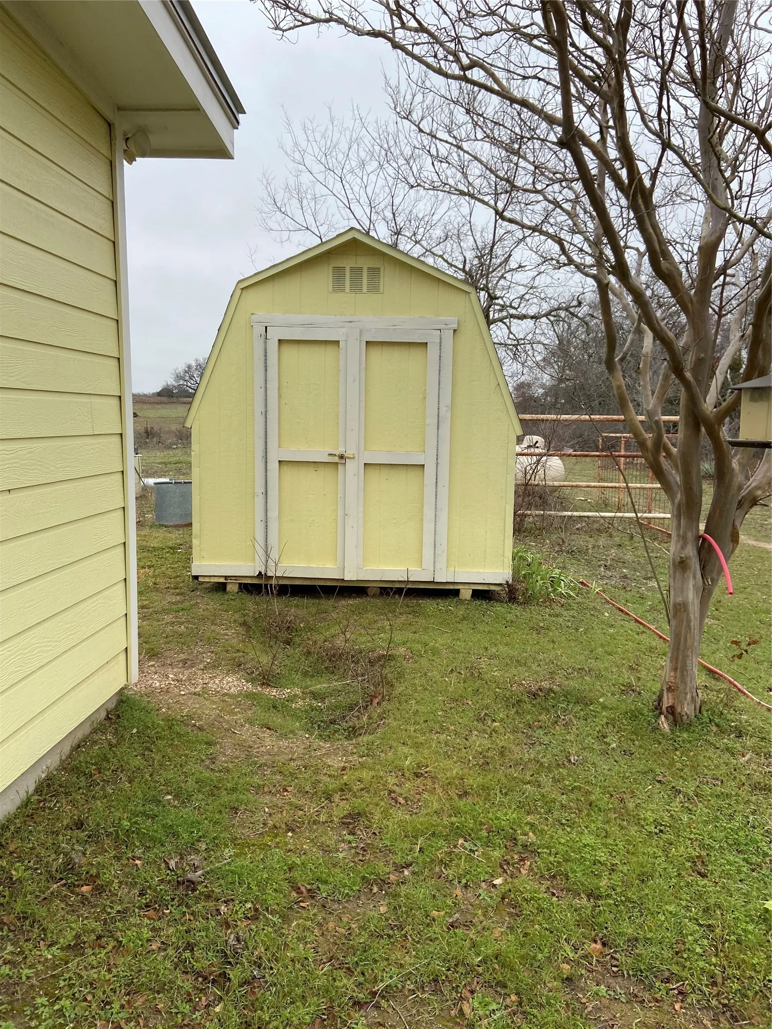Single Family Residence For Rent in Parker County , 300 Rt Lane, Weatherford, Texas 76085, 3 Bedroom, 2 Bathroom, Garage spaces, 1,701 Sqft, built in 1969, mls#21380313, Real Estate Agent in Weatherford, Homes For Rent in Parker county, Homes For Rent in Weatherford, Realtor in Weatherford Texas, Real Estate Brokerage Independent Realty Texas, Luminita Cordes Realtor