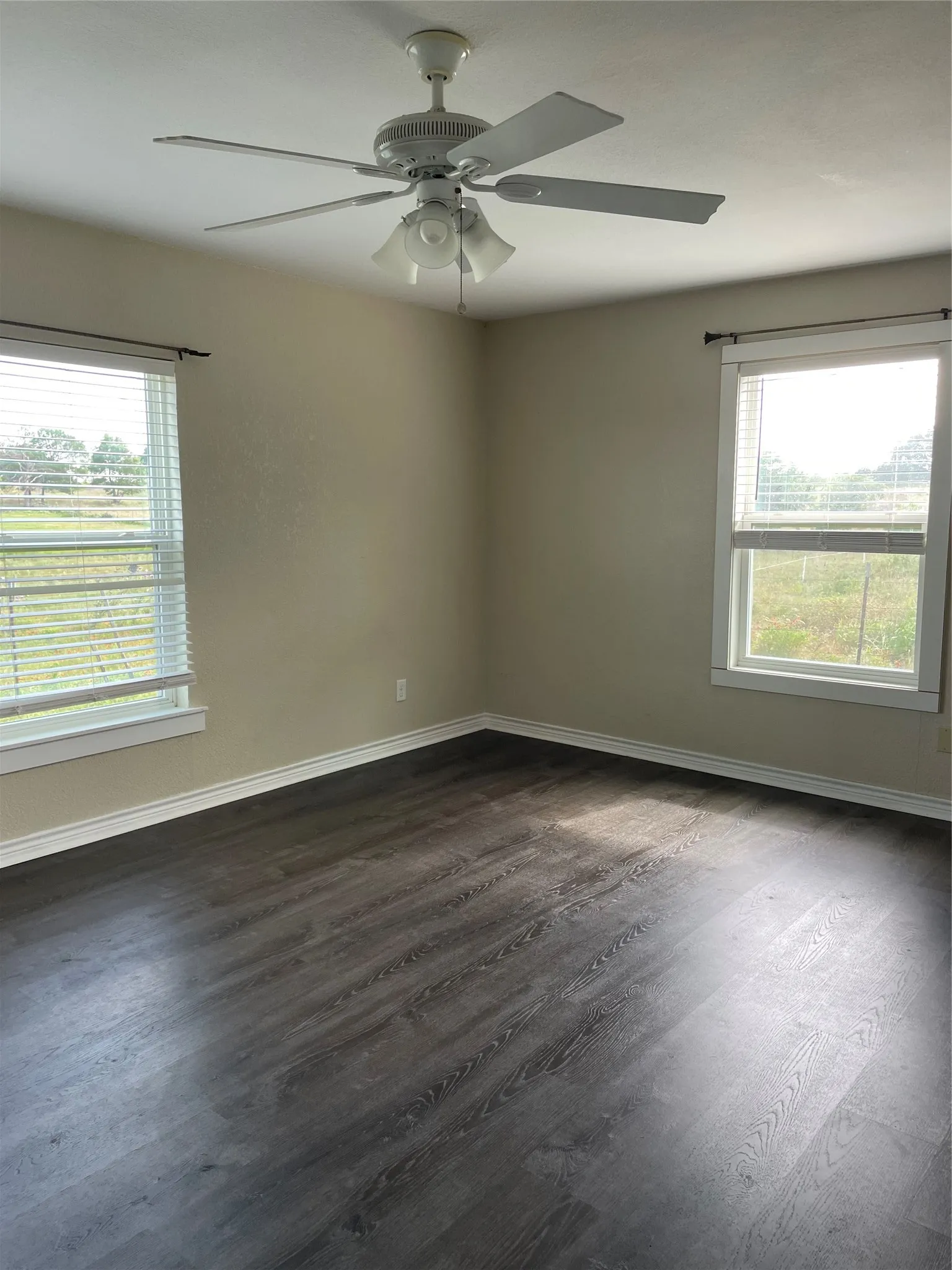Single Family Residence For Rent in Parker County , 300 Rt Lane, Weatherford, Texas 76085, 3 Bedroom, 2 Bathroom, Garage spaces, 1,701 Sqft, built in 1969, mls#21380313, Real Estate Agent in Weatherford, Homes For Rent in Parker county, Homes For Rent in Weatherford, Realtor in Weatherford Texas, Real Estate Brokerage Independent Realty Texas, Luminita Cordes Realtor