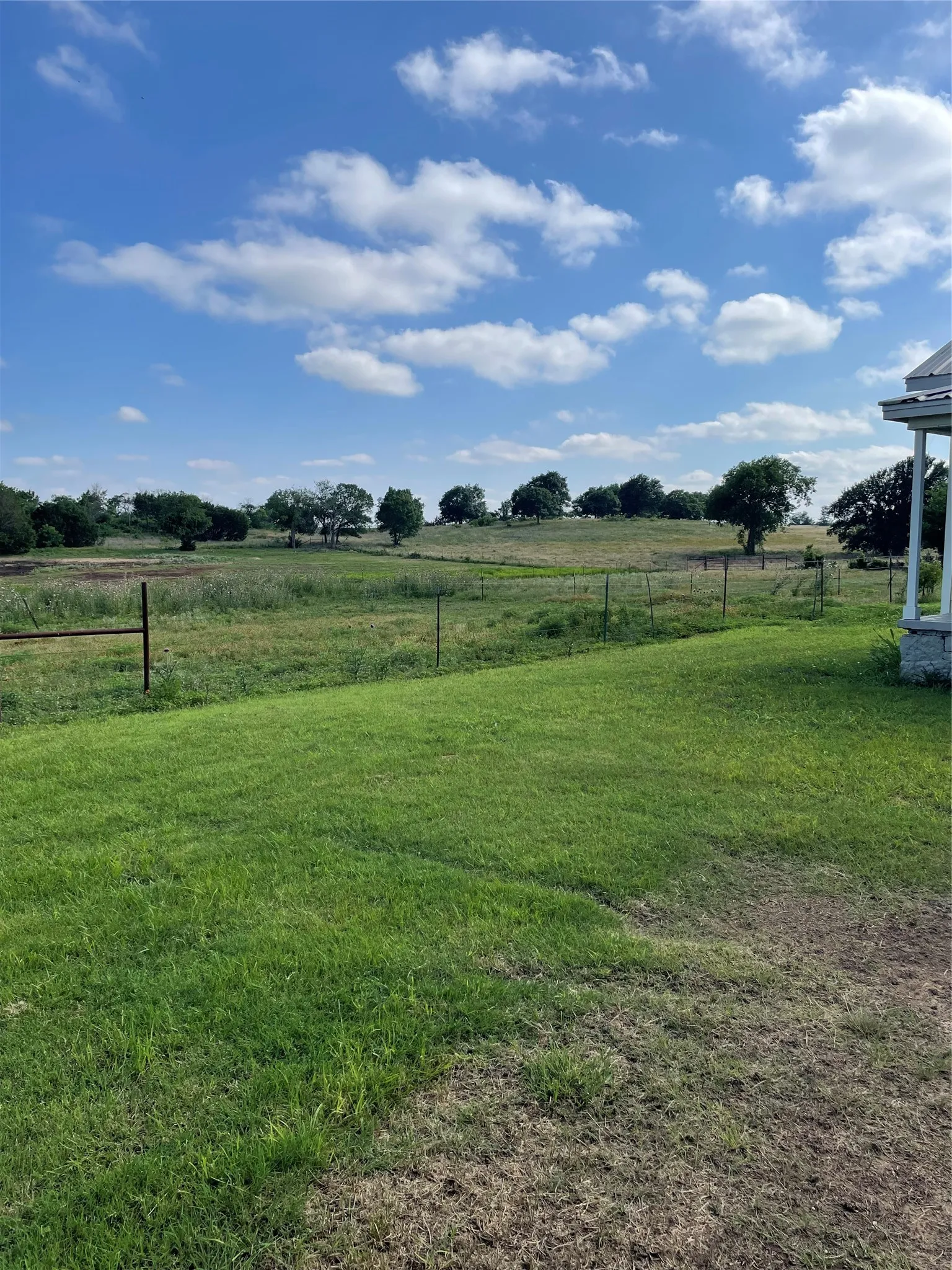 Single Family Residence For Rent in Parker County , 300 Rt Lane, Weatherford, Texas 76085, 3 Bedroom, 2 Bathroom, Garage spaces, 1,701 Sqft, built in 1969, mls#21380313, Real Estate Agent in Weatherford, Homes For Rent in Parker county, Homes For Rent in Weatherford, Realtor in Weatherford Texas, Real Estate Brokerage Independent Realty Texas, Luminita Cordes Realtor