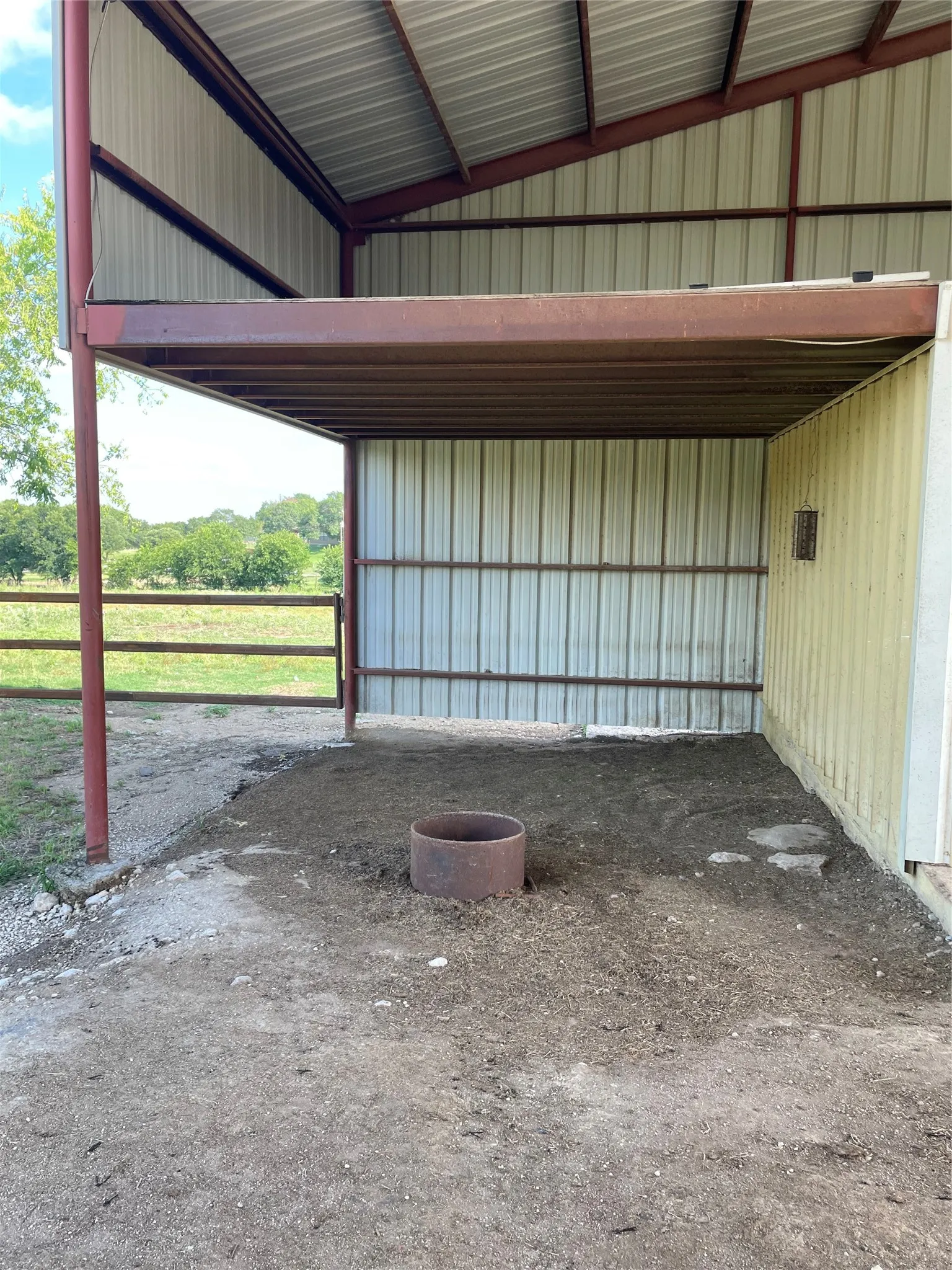Single Family Residence For Rent in Parker County , 300 Rt Lane, Weatherford, Texas 76085, 3 Bedroom, 2 Bathroom, Garage spaces, 1,701 Sqft, built in 1969, mls#21380313, Real Estate Agent in Weatherford, Homes For Rent in Parker county, Homes For Rent in Weatherford, Realtor in Weatherford Texas, Real Estate Brokerage Independent Realty Texas, Luminita Cordes Realtor
