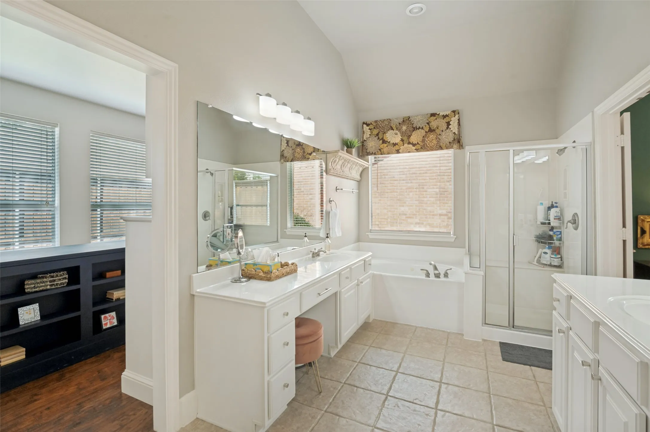 Single Family Residence For Sale in Denton County , 3942 Navarro Way, Frisco, Texas 75034, 3 Bedroom, 3 Bathroom, 2 Garage spaces, 2,401 Sqft, built in 2000, mls#21374035, Real Estate Agent in Frisco, Homes For Sale in Denton county, Homes For Sale in Frisco, Realtor in Frisco Texas, Real Estate Brokerage Independent Realty Texas, Luminita Cordes Realtor