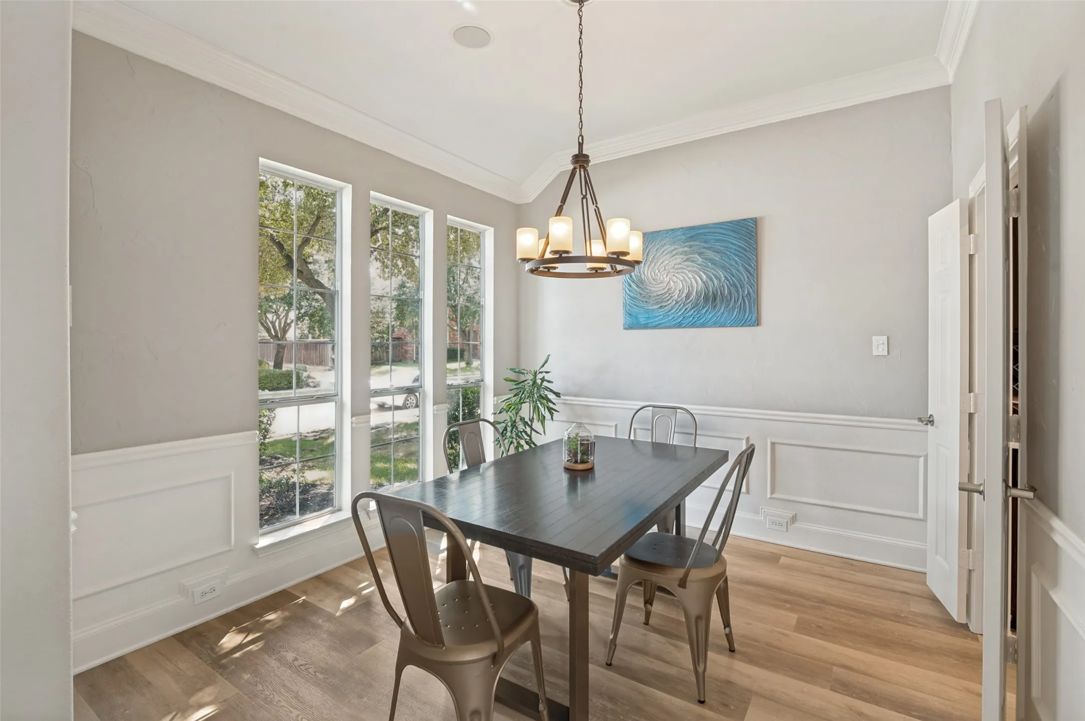 Single Family Residence For Sale in Denton County , 3942 Navarro Way, Frisco, Texas 75034, 3 Bedroom, 3 Bathroom, 2 Garage spaces, 2,401 Sqft, built in 2000, mls#21374035, Real Estate Agent in Frisco, Homes For Sale in Denton county, Homes For Sale in Frisco, Realtor in Frisco Texas, Real Estate Brokerage Independent Realty Texas, Luminita Cordes Realtor