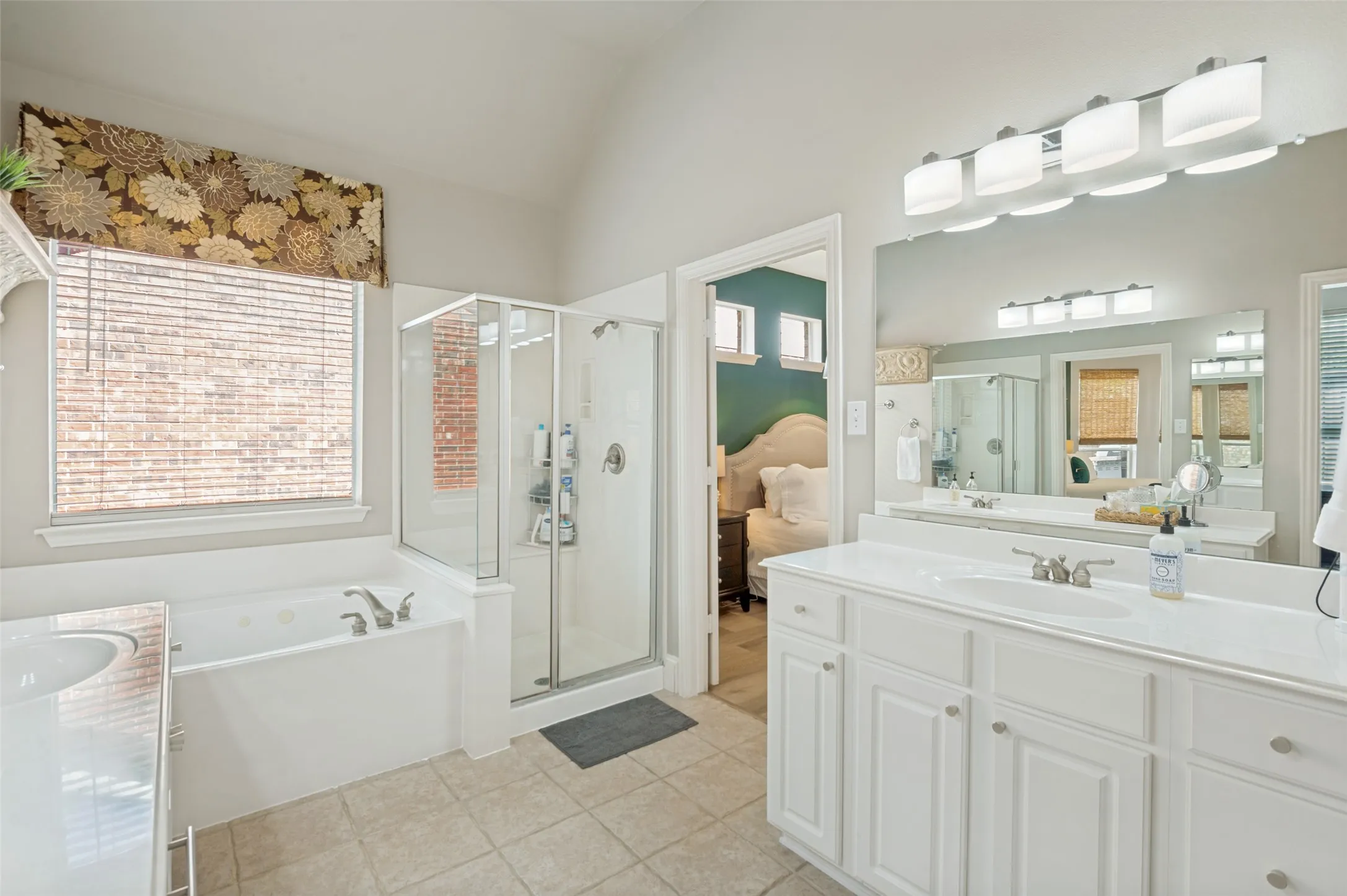 Single Family Residence For Sale in Denton County , 3942 Navarro Way, Frisco, Texas 75034, 3 Bedroom, 3 Bathroom, 2 Garage spaces, 2,401 Sqft, built in 2000, mls#21374035, Real Estate Agent in Frisco, Homes For Sale in Denton county, Homes For Sale in Frisco, Realtor in Frisco Texas, Real Estate Brokerage Independent Realty Texas, Luminita Cordes Realtor