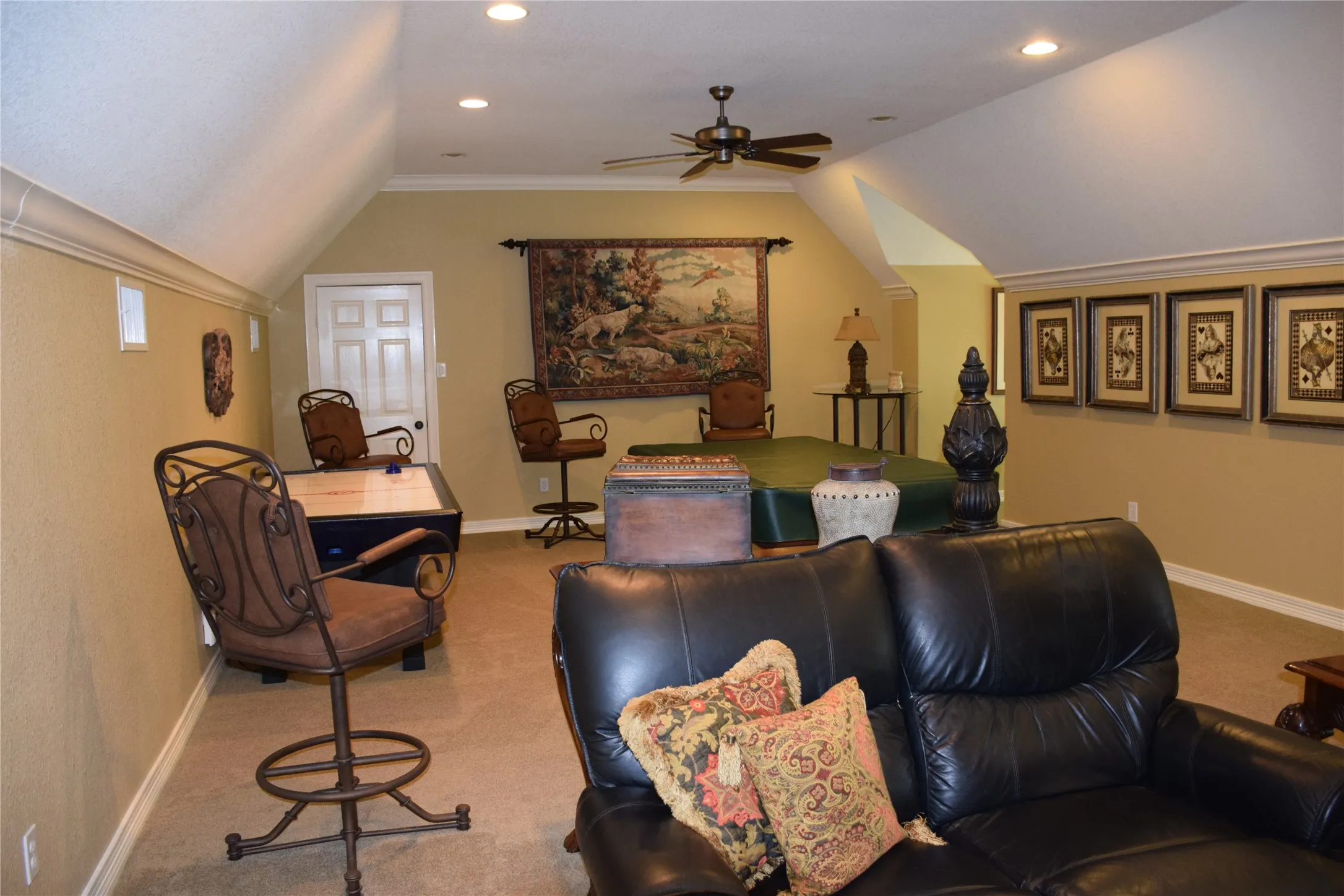 Single Family Residence For Sale in Tarrant County , 1804 Mesquite Court, Southlake, Texas 76092, 5 Bedroom, 4 Bathroom, 3 Garage spaces, 5,929 Sqft, built in 1998, mls#21379631, Real Estate Agent in Southlake, Homes For Sale in Tarrant county, Homes For Sale in Southlake, Realtor in Southlake Texas, Real Estate Brokerage Independent Realty Texas, Luminita Cordes Realtor