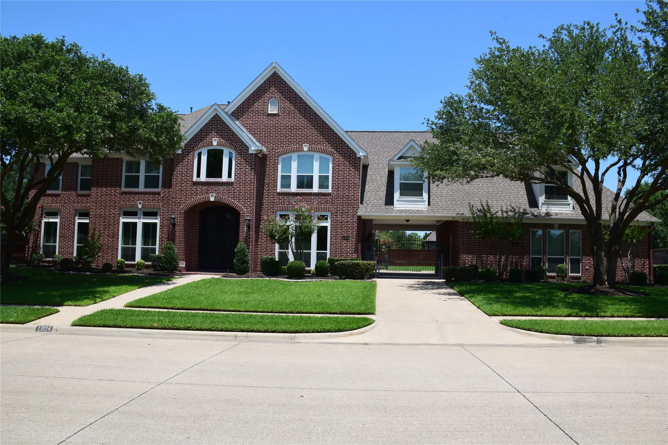 Single Family Residence For Sale in Tarrant County , 1804 Mesquite Court, Southlake, Texas 76092, 5 Bedroom, 4 Bathroom, 3 Garage spaces, 5,929 Sqft, built in 1998, mls#21379631, Real Estate Agent in Southlake, Homes For Sale in Tarrant county, Homes For Sale in Southlake, Realtor in Southlake Texas, Real Estate Brokerage Independent Realty Texas, Luminita Cordes Realtor