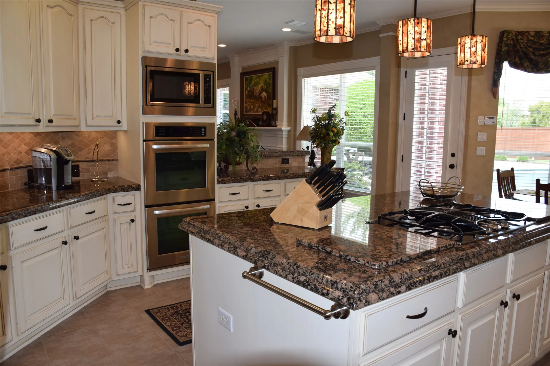 Single Family Residence For Sale in Tarrant County , 1804 Mesquite Court, Southlake, Texas 76092, 5 Bedroom, 4 Bathroom, 3 Garage spaces, 5,929 Sqft, built in 1998, mls#21379631, Real Estate Agent in Southlake, Homes For Sale in Tarrant county, Homes For Sale in Southlake, Realtor in Southlake Texas, Real Estate Brokerage Independent Realty Texas, Luminita Cordes Realtor