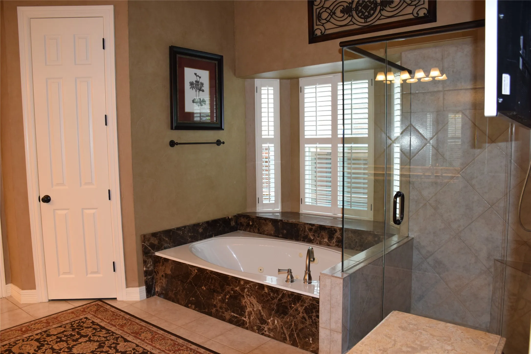 Single Family Residence For Sale in Tarrant County , 1804 Mesquite Court, Southlake, Texas 76092, 5 Bedroom, 4 Bathroom, 3 Garage spaces, 5,929 Sqft, built in 1998, mls#21379631, Real Estate Agent in Southlake, Homes For Sale in Tarrant county, Homes For Sale in Southlake, Realtor in Southlake Texas, Real Estate Brokerage Independent Realty Texas, Luminita Cordes Realtor