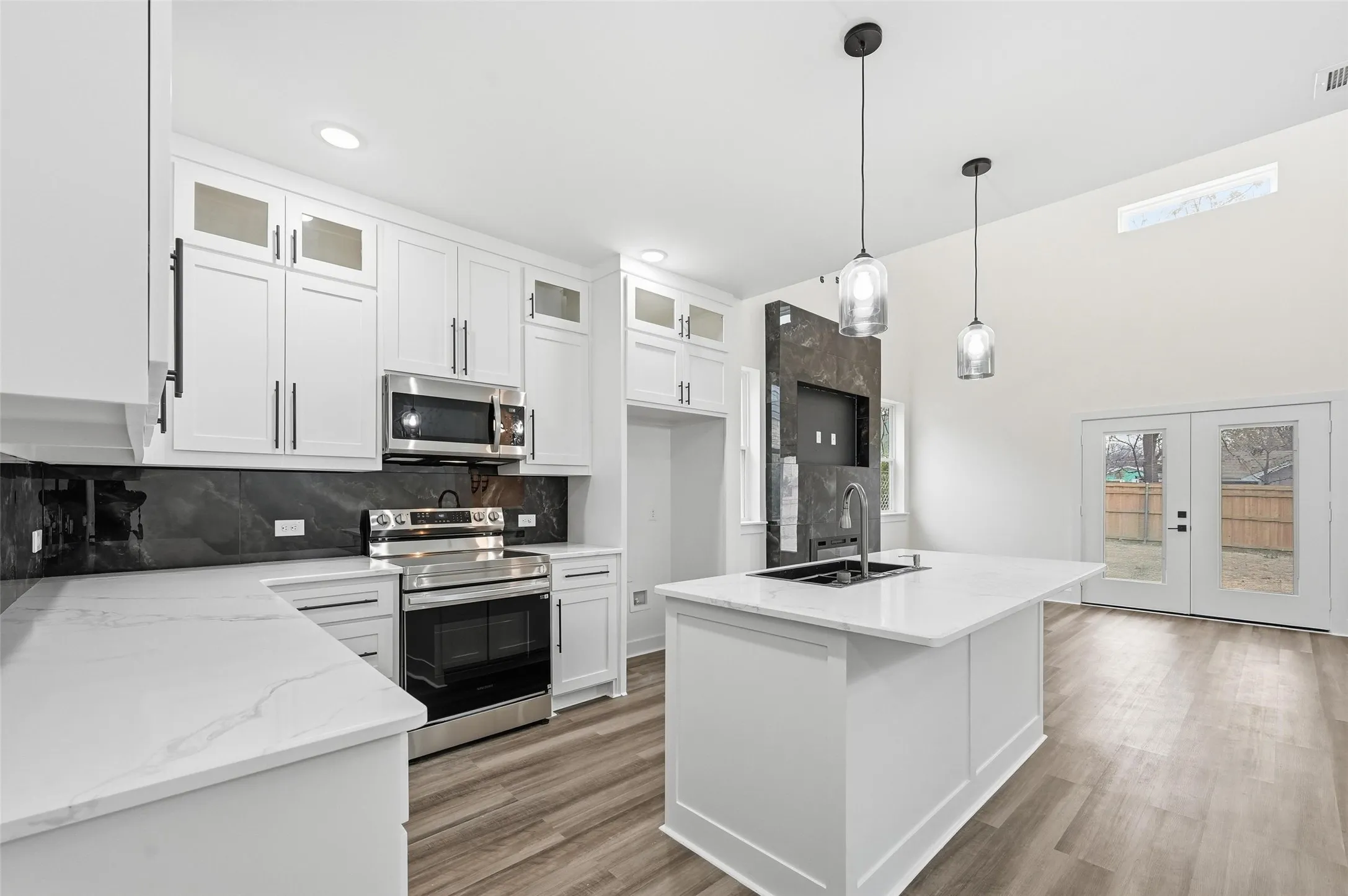 Single Family Residence For Sale in Dallas County , 4448 Marcell Avenue, Dallas, Texas 75211, 4 Bedroom, 4 Bathroom, 2 Garage spaces, 2,067 Sqft, built in 2024, mls#21380039, Real Estate Agent in Dallas, Homes For Sale in Dallas county, Homes For Sale in Dallas, Realtor in Dallas Texas, Real Estate Brokerage Independent Realty Texas, Luminita Cordes Realtor