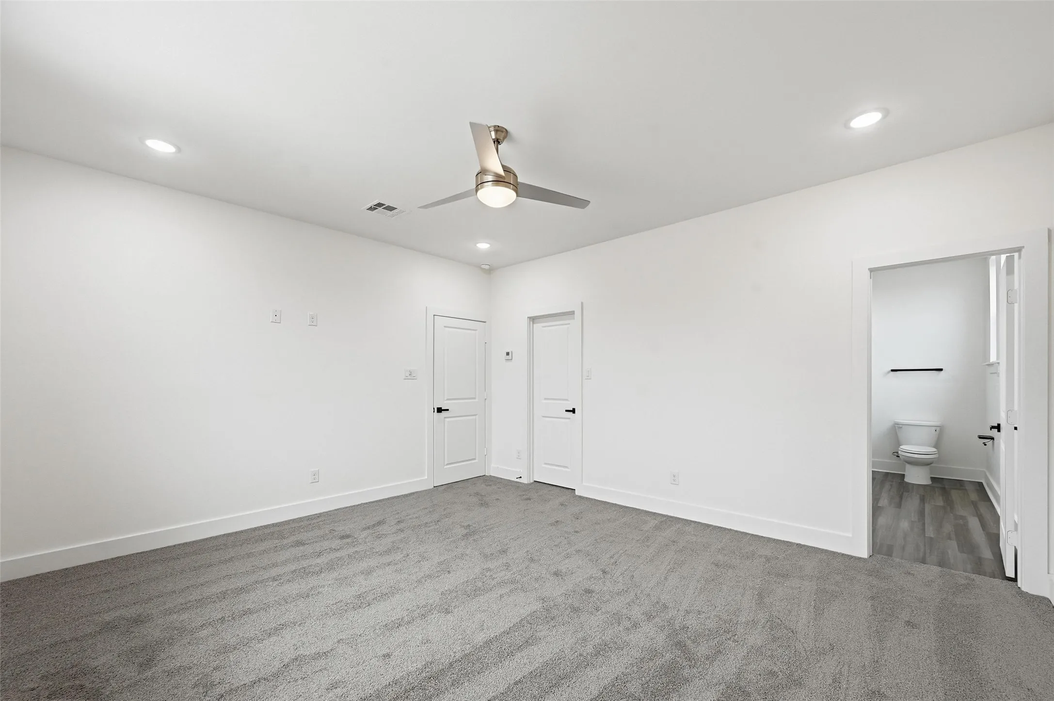 Single Family Residence For Sale in Dallas County , 4448 Marcell Avenue, Dallas, Texas 75211, 4 Bedroom, 4 Bathroom, 2 Garage spaces, 2,067 Sqft, built in 2024, mls#21380039, Real Estate Agent in Dallas, Homes For Sale in Dallas county, Homes For Sale in Dallas, Realtor in Dallas Texas, Real Estate Brokerage Independent Realty Texas, Luminita Cordes Realtor