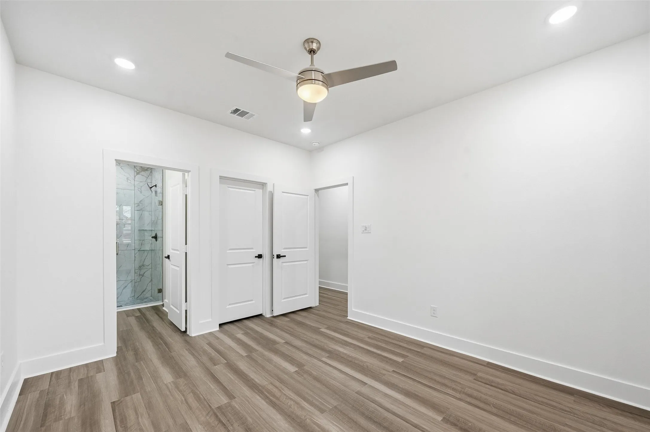 Single Family Residence For Sale in Dallas County , 4448 Marcell Avenue, Dallas, Texas 75211, 4 Bedroom, 4 Bathroom, 2 Garage spaces, 2,067 Sqft, built in 2024, mls#21380039, Real Estate Agent in Dallas, Homes For Sale in Dallas county, Homes For Sale in Dallas, Realtor in Dallas Texas, Real Estate Brokerage Independent Realty Texas, Luminita Cordes Realtor