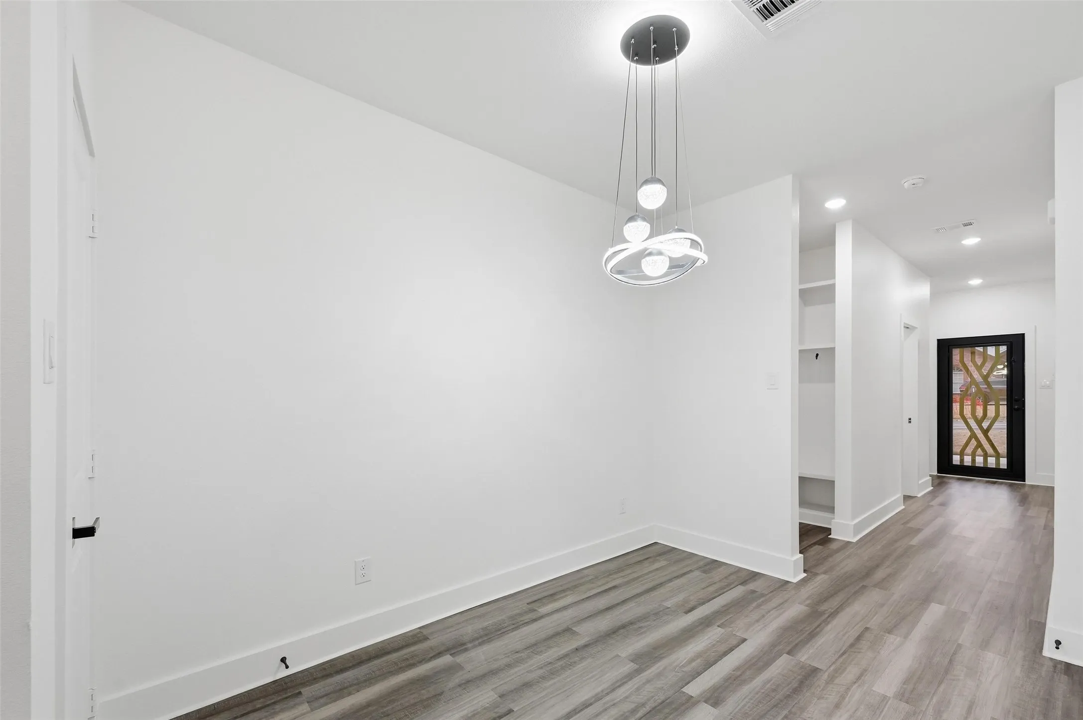 Single Family Residence For Sale in Dallas County , 4448 Marcell Avenue, Dallas, Texas 75211, 4 Bedroom, 4 Bathroom, 2 Garage spaces, 2,067 Sqft, built in 2024, mls#21380039, Real Estate Agent in Dallas, Homes For Sale in Dallas county, Homes For Sale in Dallas, Realtor in Dallas Texas, Real Estate Brokerage Independent Realty Texas, Luminita Cordes Realtor