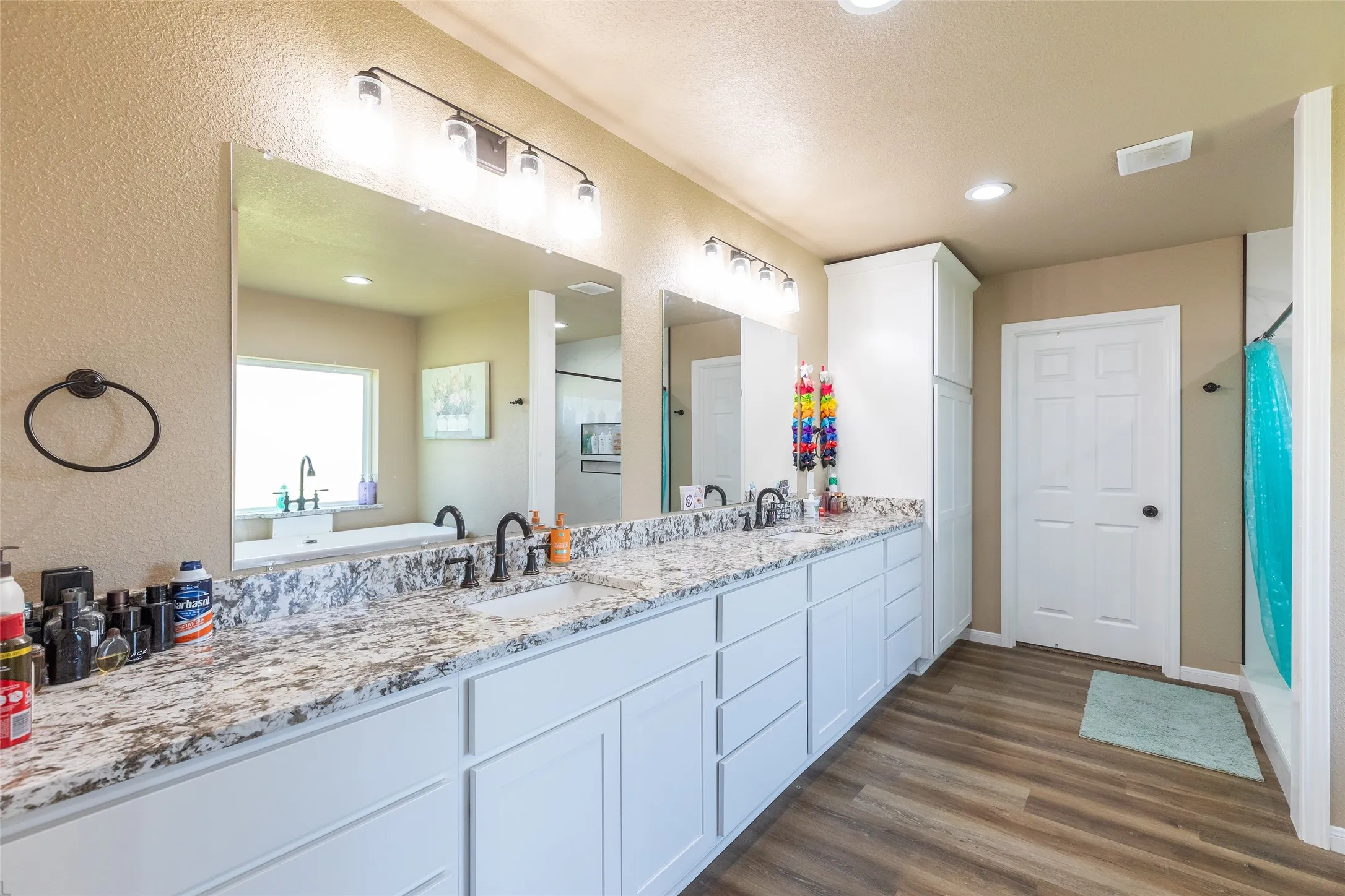 Single Family Residence For Sale in Callahan County , 1300 Ross Street, Clyde, Texas 79510, 4 Bedroom, 3 Bathroom, 2 Garage spaces, 2,920 Sqft, built in 2023, mls#21380315, Real Estate Agent in Clyde, Homes For Sale in Callahan county, Homes For Sale in Clyde, Realtor in Clyde Texas, Real Estate Brokerage Independent Realty Texas, Luminita Cordes Realtor