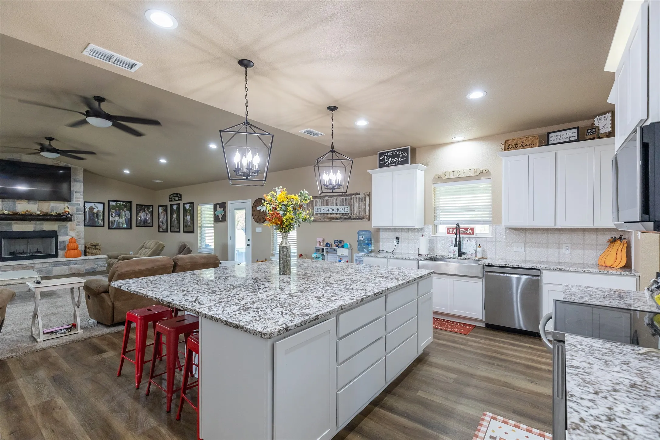 Single Family Residence For Sale in Callahan County , 1300 Ross Street, Clyde, Texas 79510, 4 Bedroom, 3 Bathroom, 2 Garage spaces, 2,920 Sqft, built in 2023, mls#21380315, Real Estate Agent in Clyde, Homes For Sale in Callahan county, Homes For Sale in Clyde, Realtor in Clyde Texas, Real Estate Brokerage Independent Realty Texas, Luminita Cordes Realtor